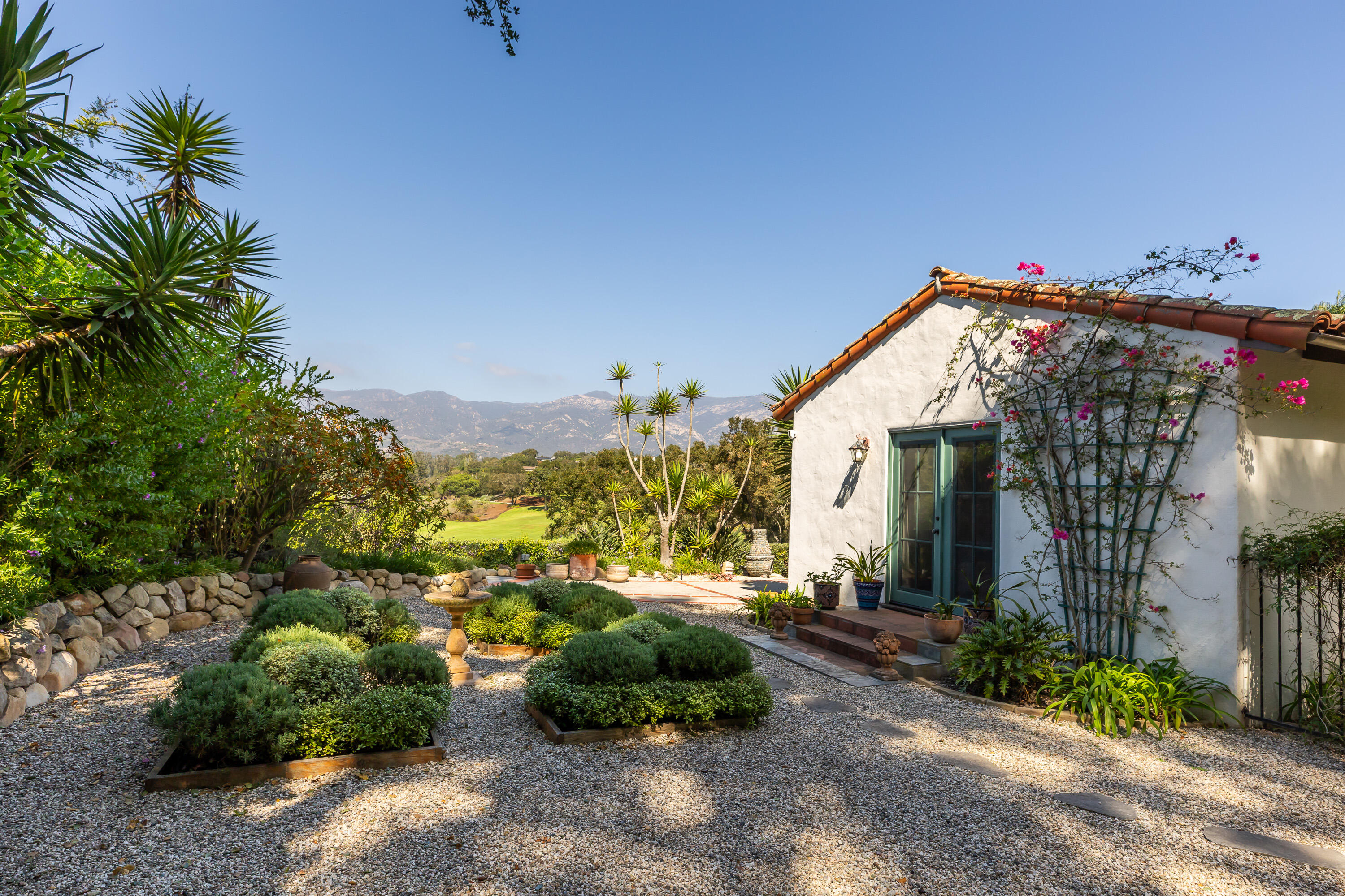 4015 Lago Drive, SANTA BARBARA