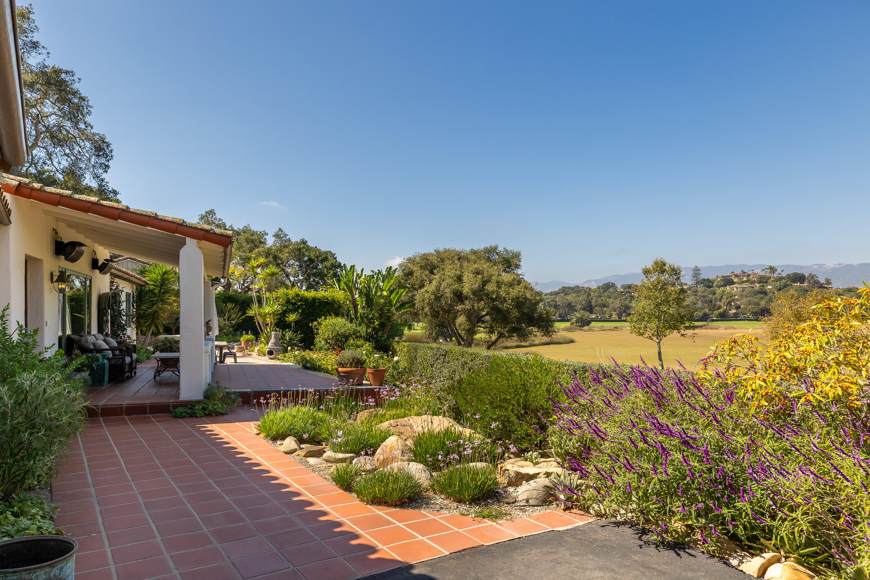 4015 Lago Drive, SANTA BARBARA