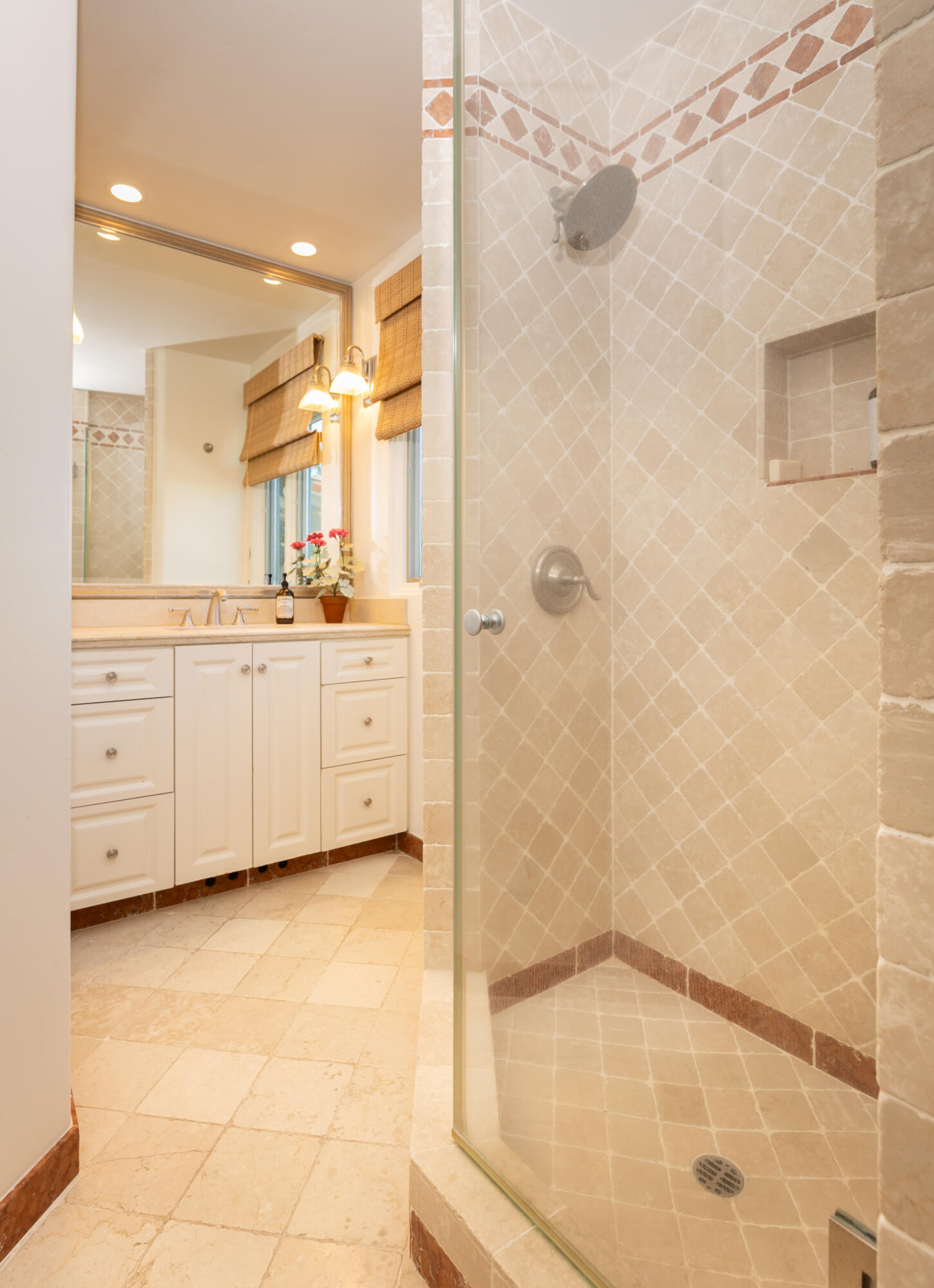 4015 Lago Drive, SANTA BARBARA