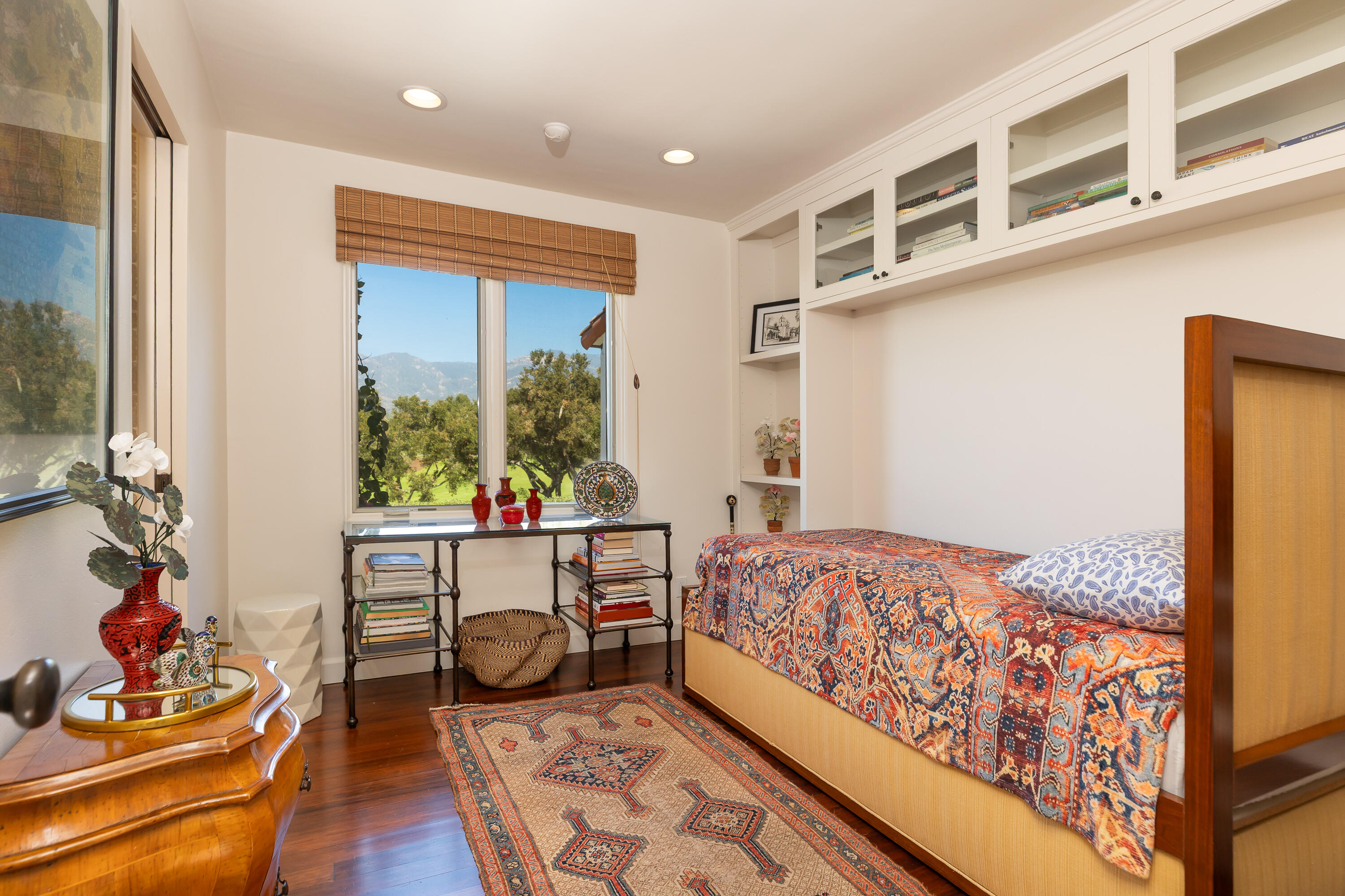 4015 Lago Drive, SANTA BARBARA