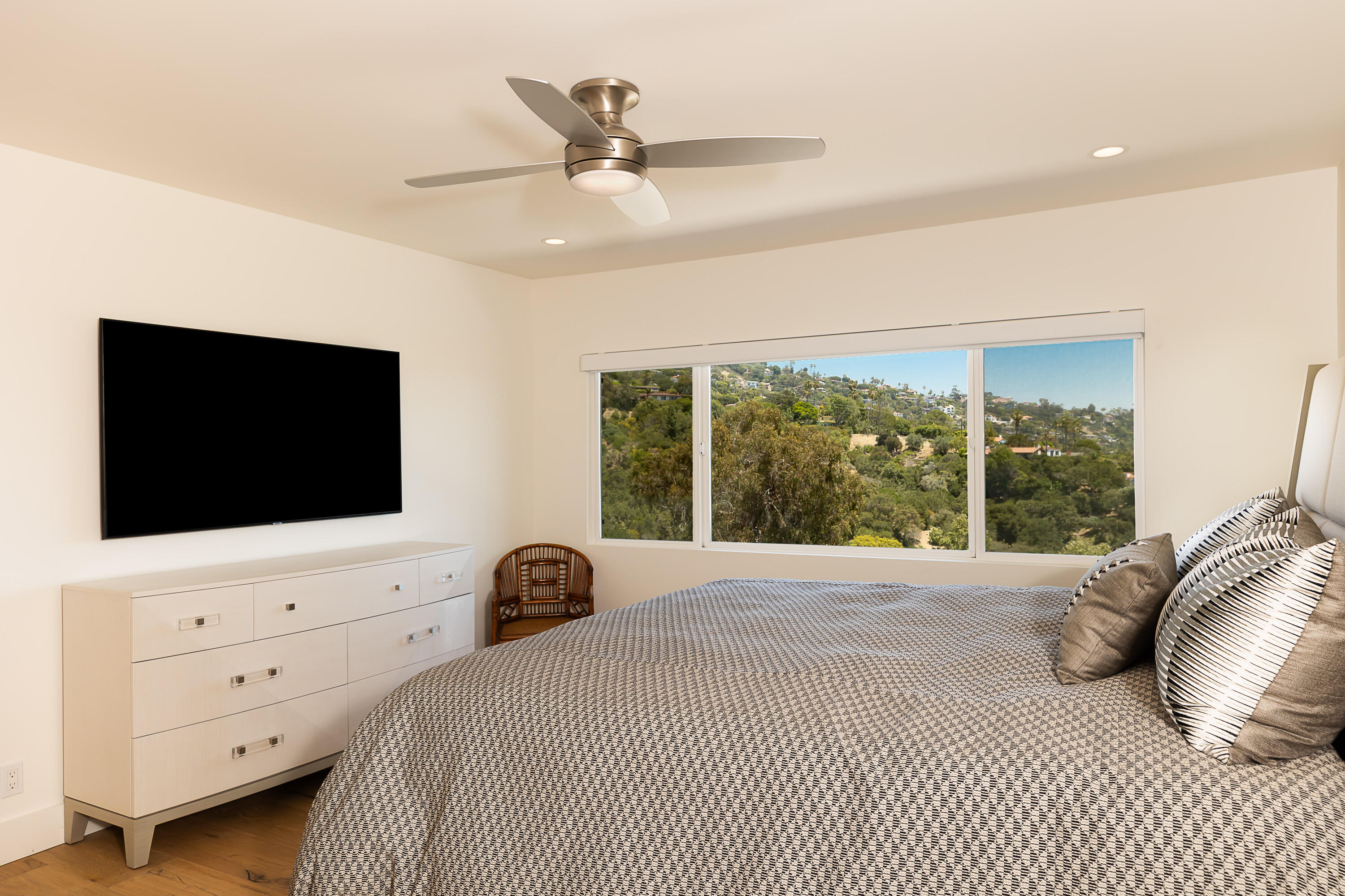 813 E Anapamu Street 4b