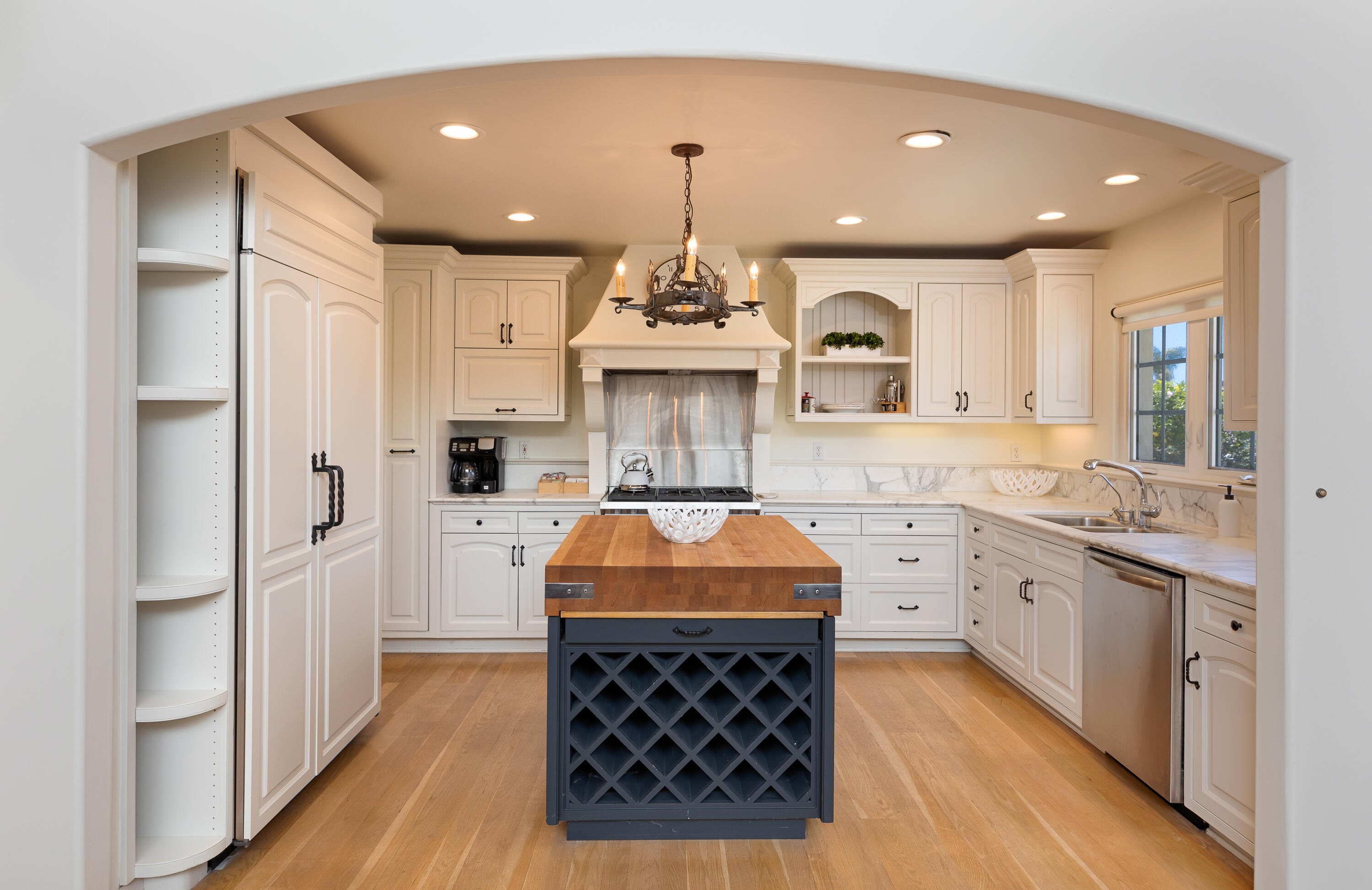 122 Santa Rosa Place