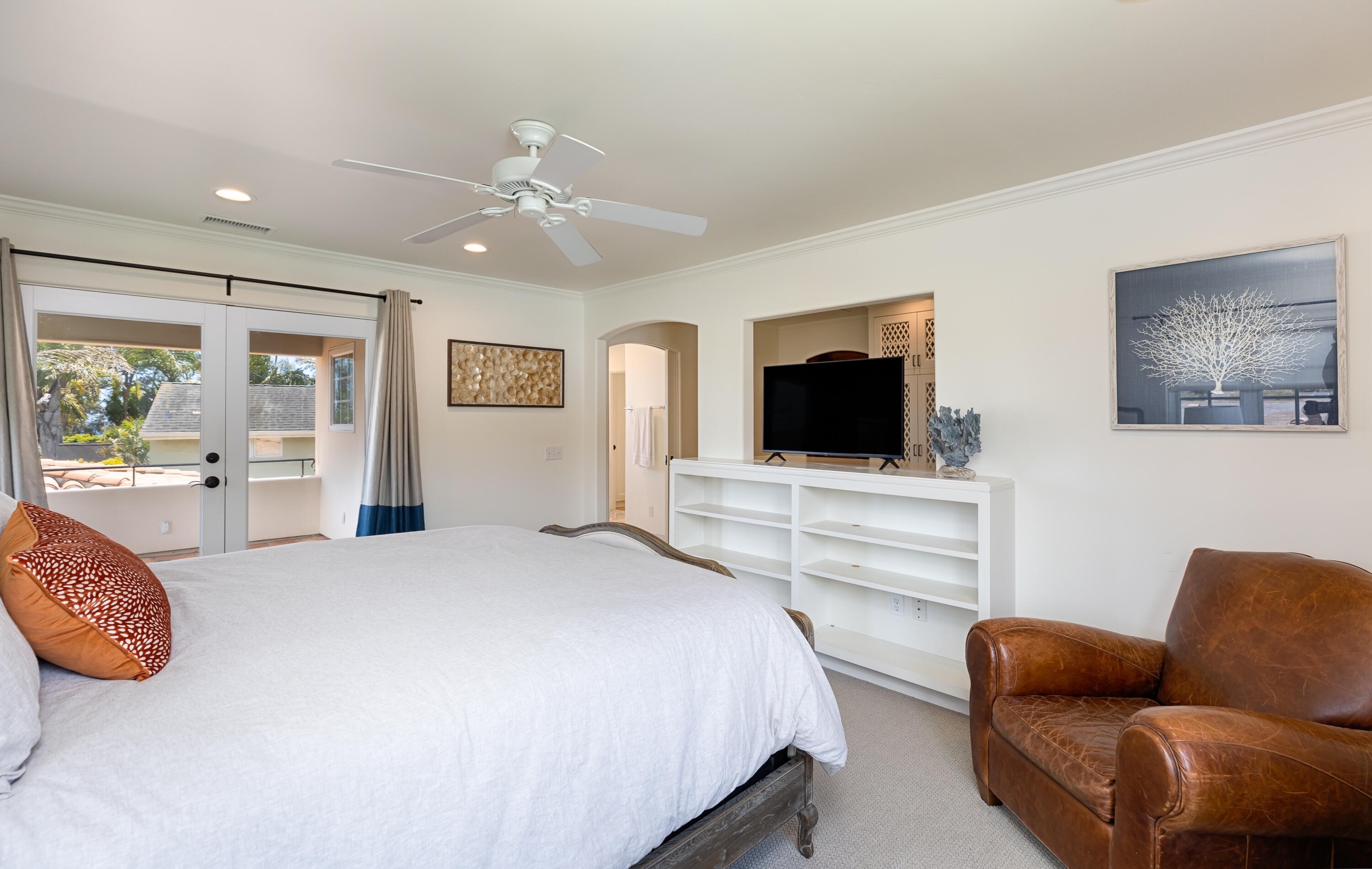 122 Santa Rosa Place