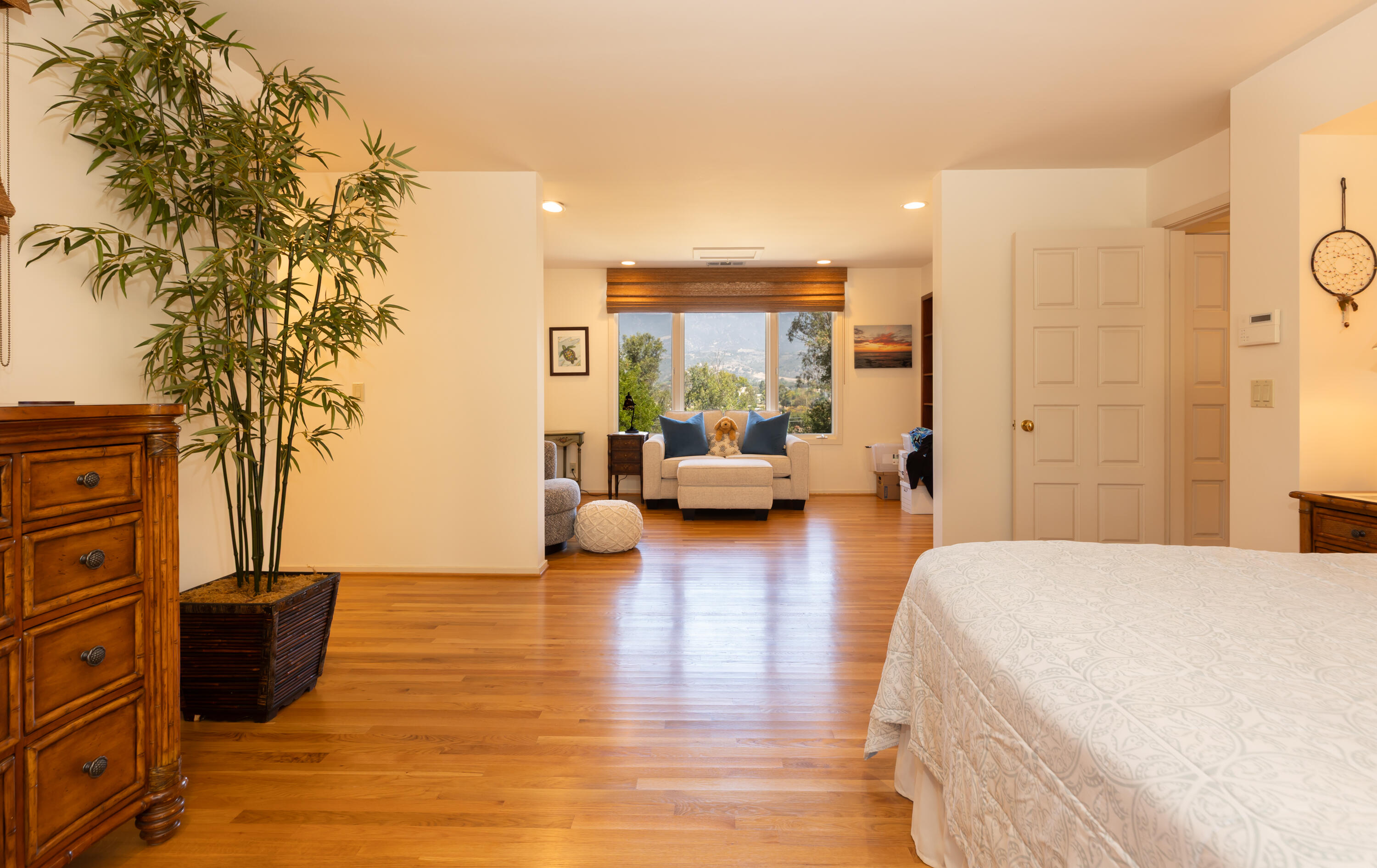 375 Las Palmas Drive