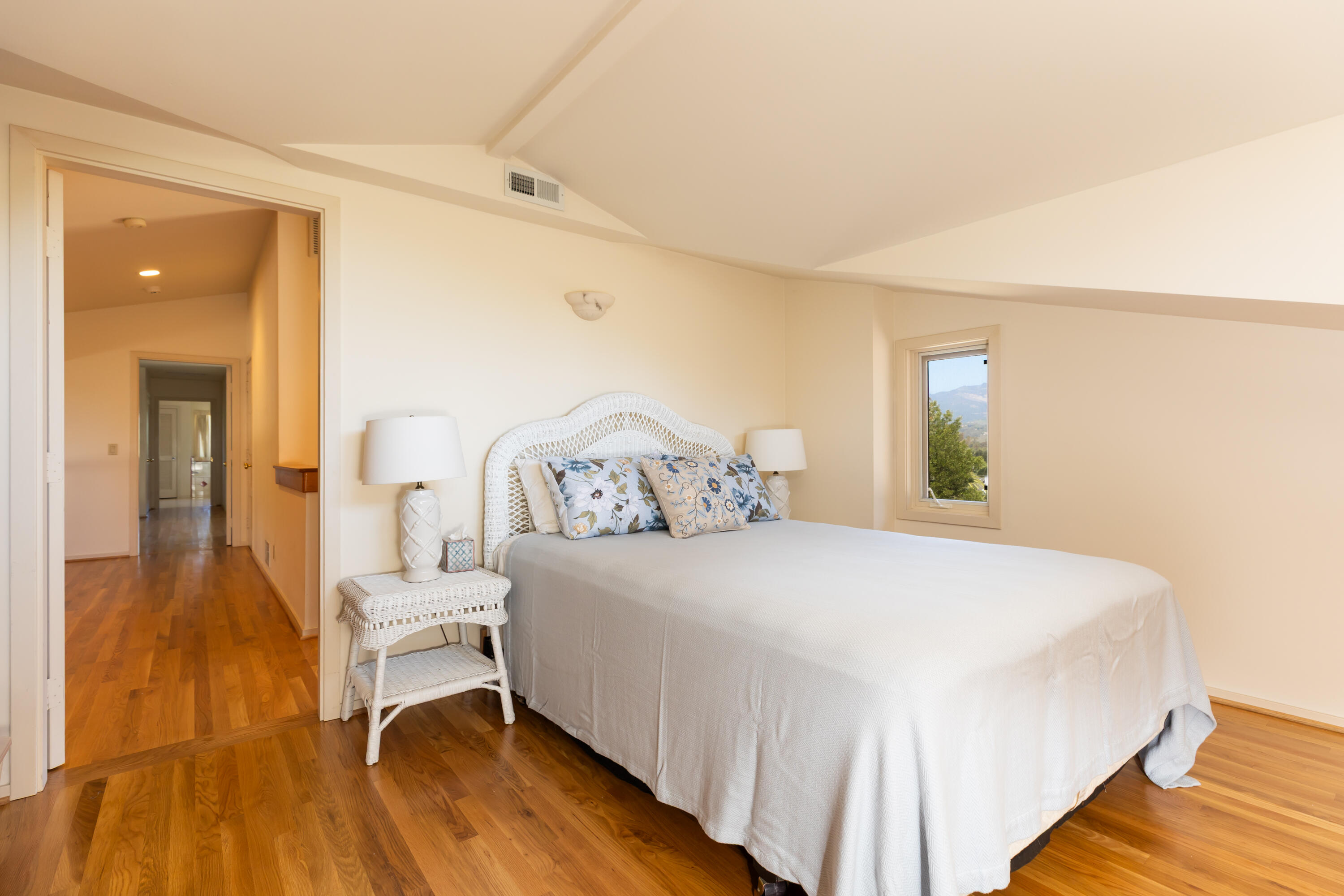 375 Las Palmas Drive
