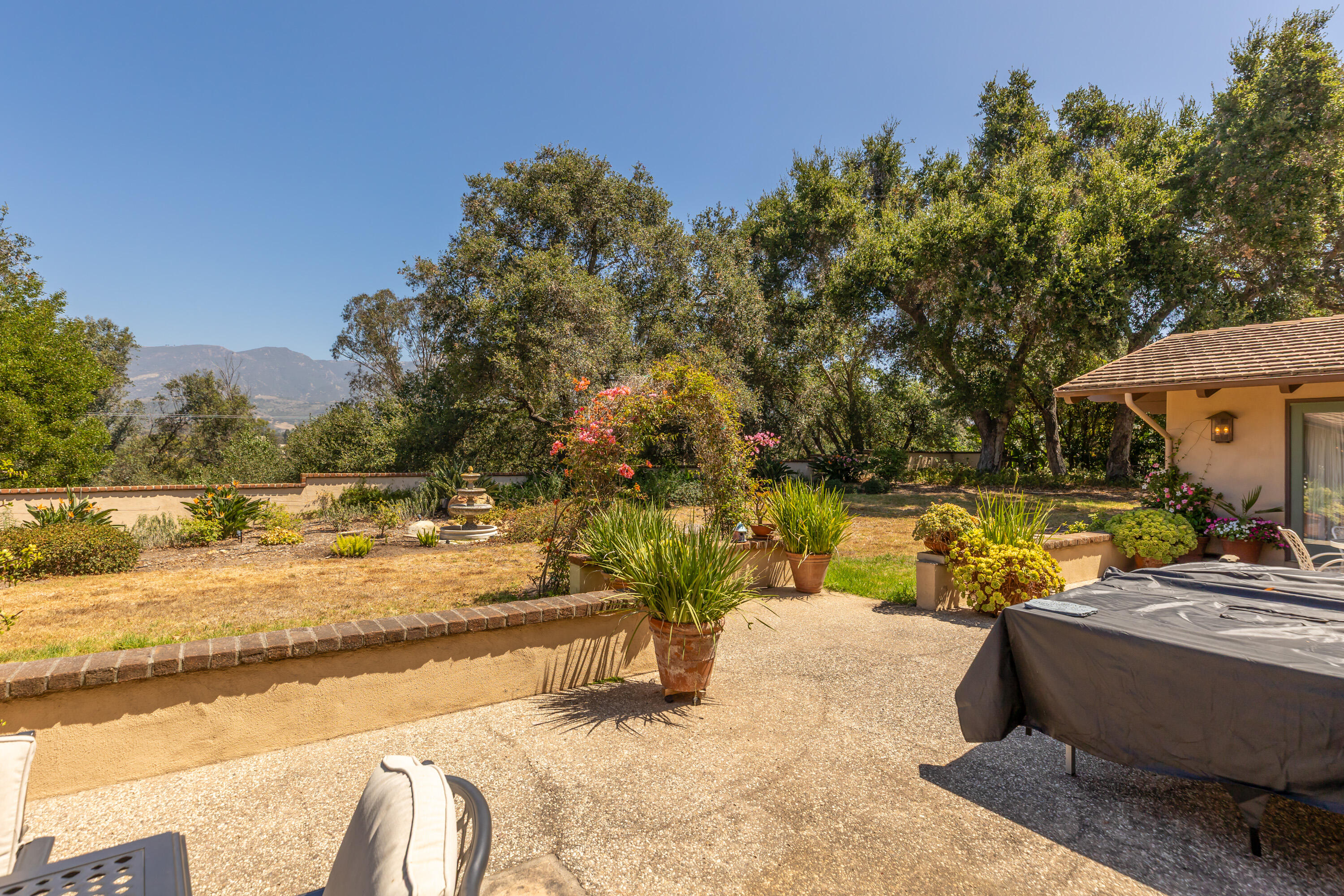 375 Las Palmas Drive