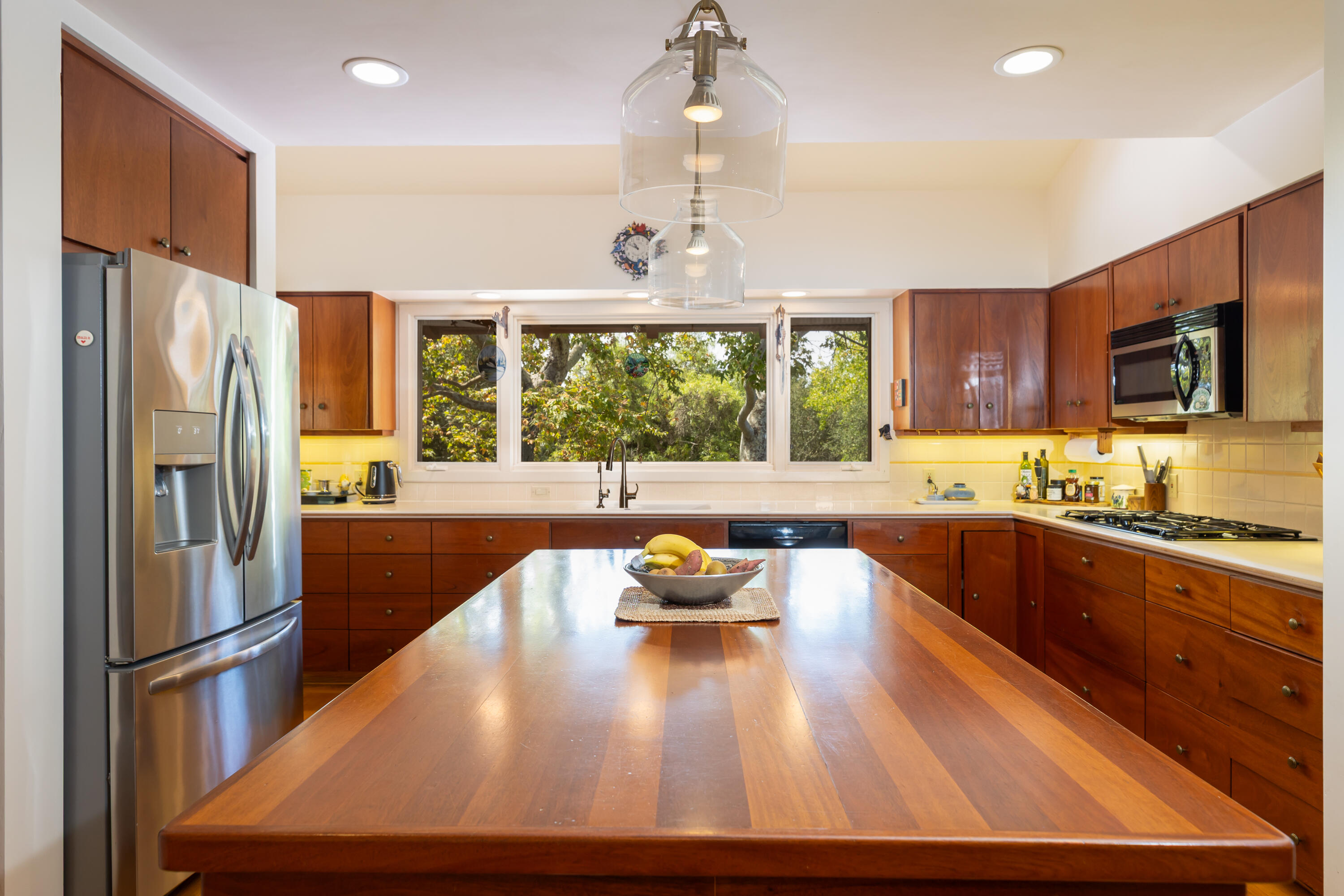 375 Las Palmas Drive