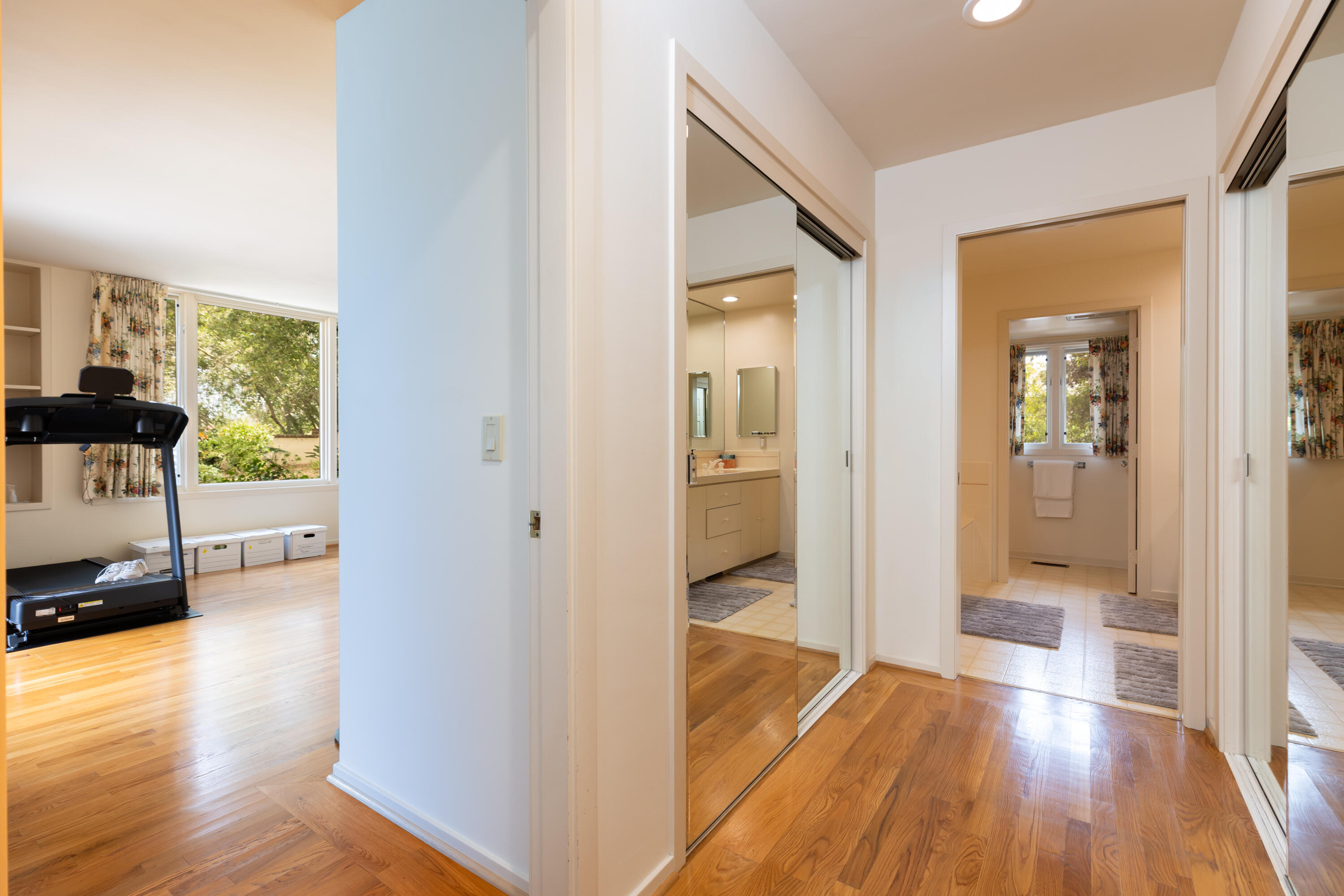 375 Las Palmas Drive