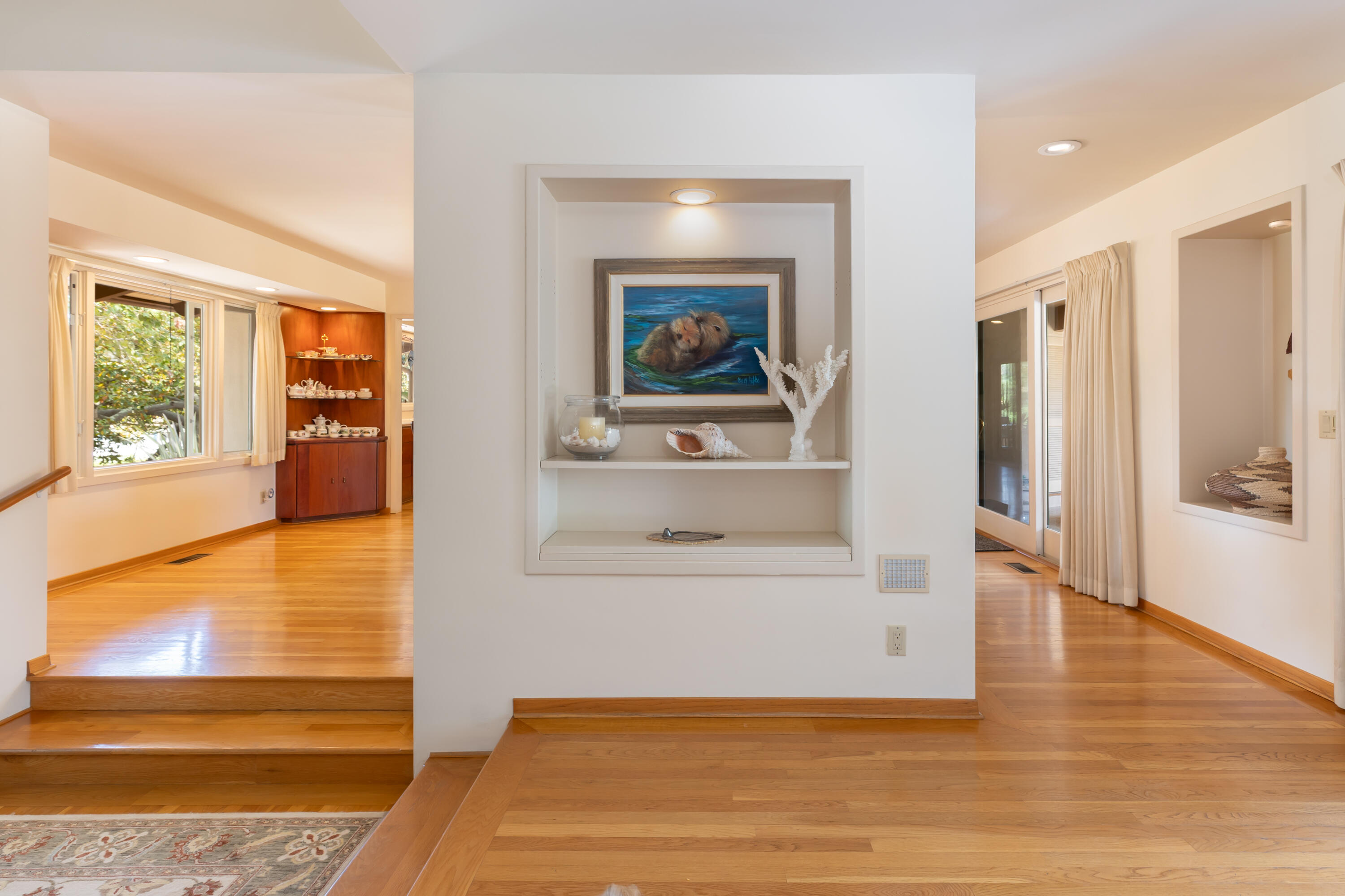 375 Las Palmas Drive