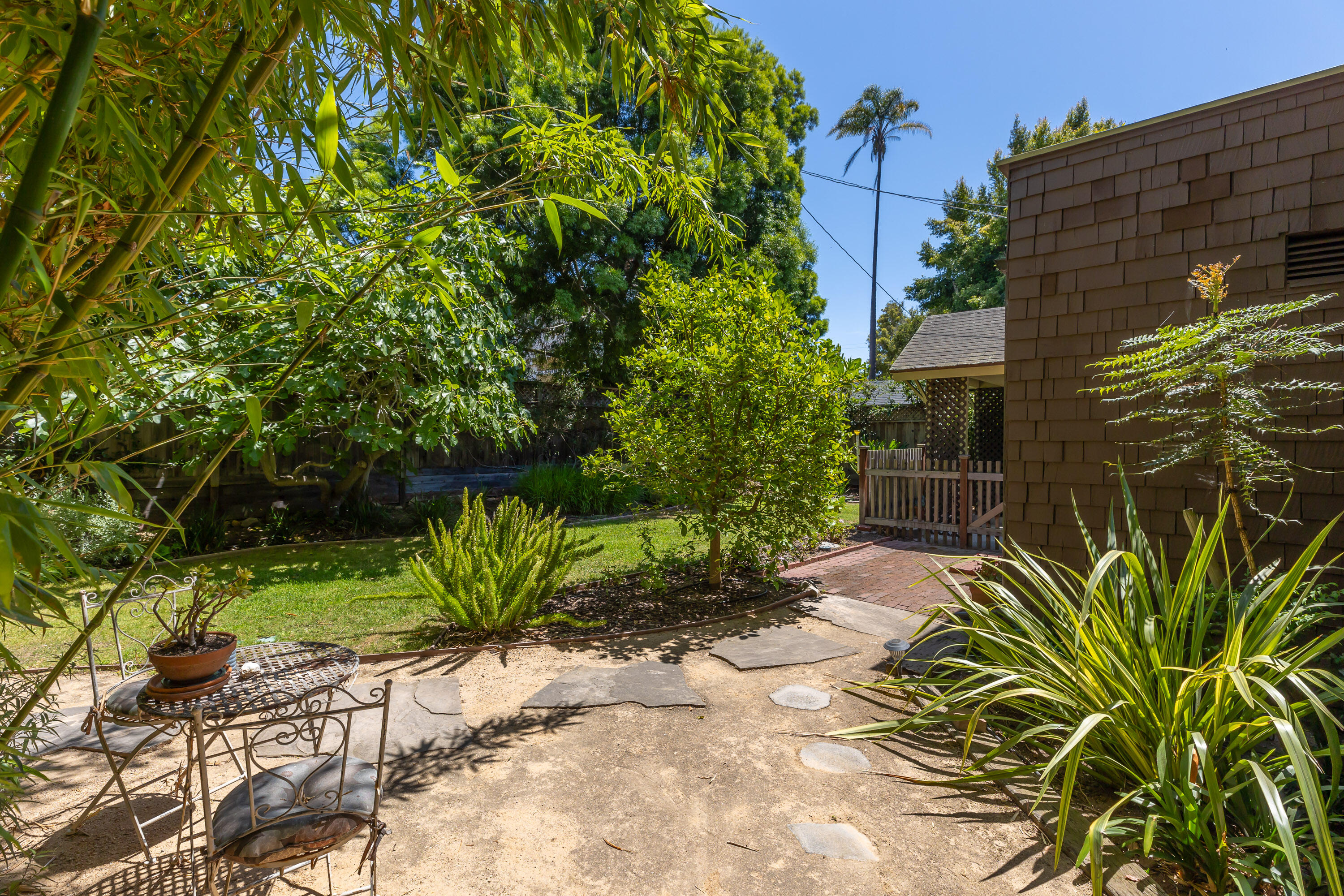 1814 Anacapa Street