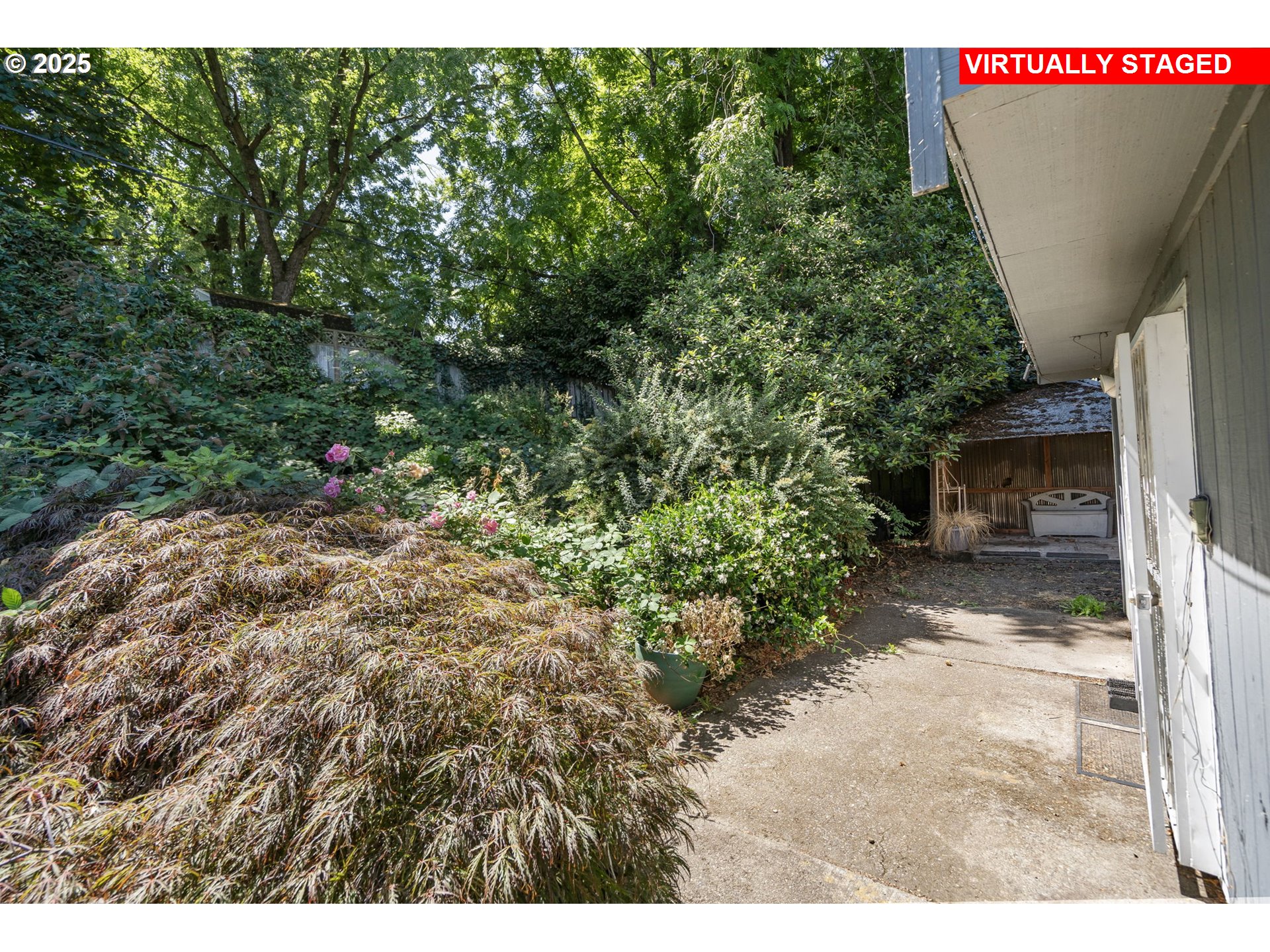 6838 N COLUMBIA BLVD