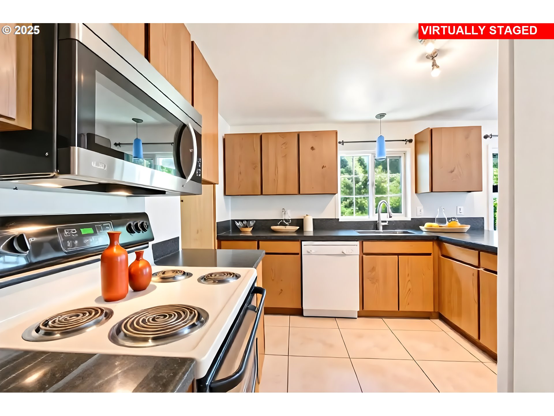 6838 N COLUMBIA BLVD