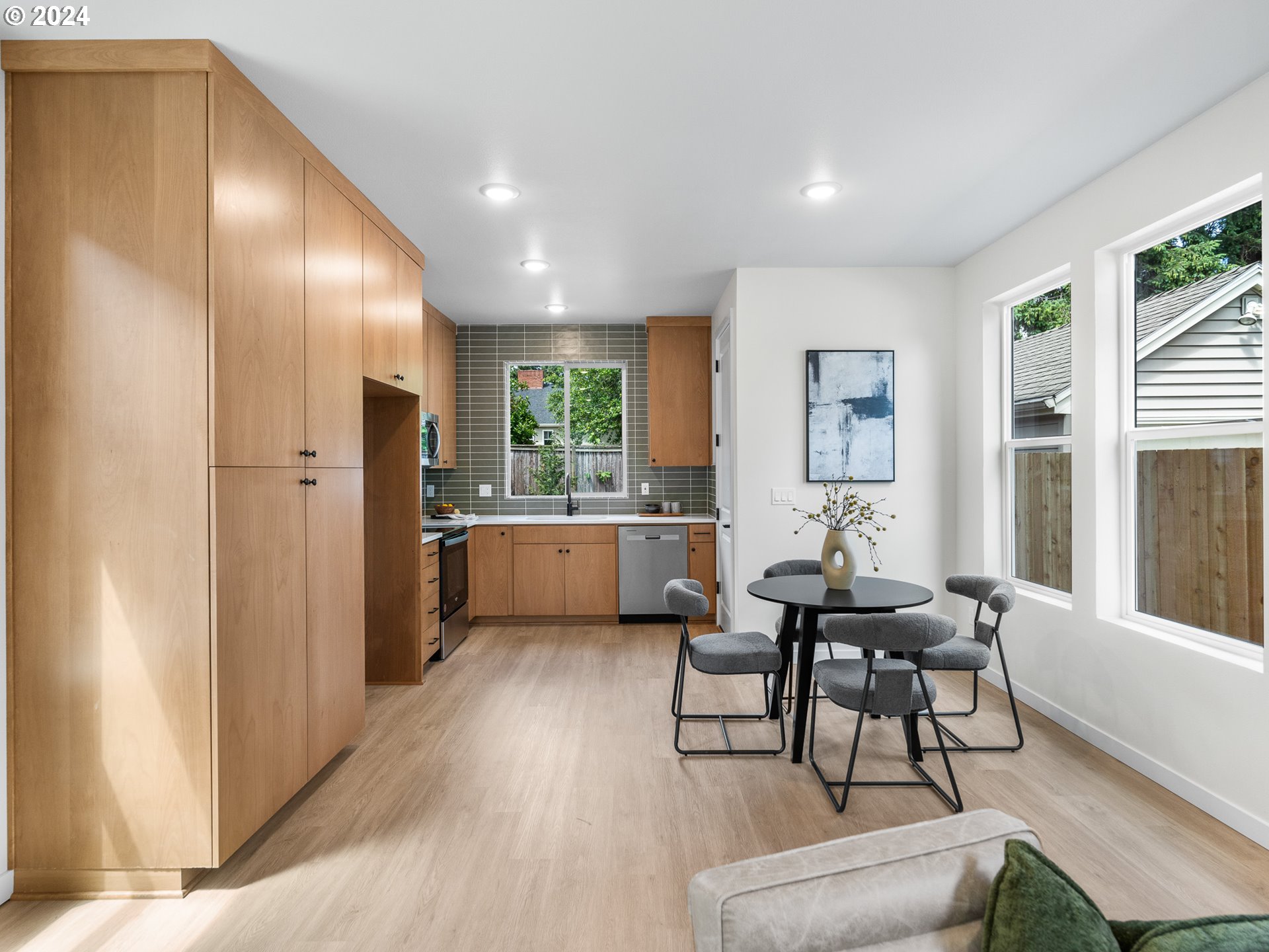 4835 NE Cesar E Chavez BLVD