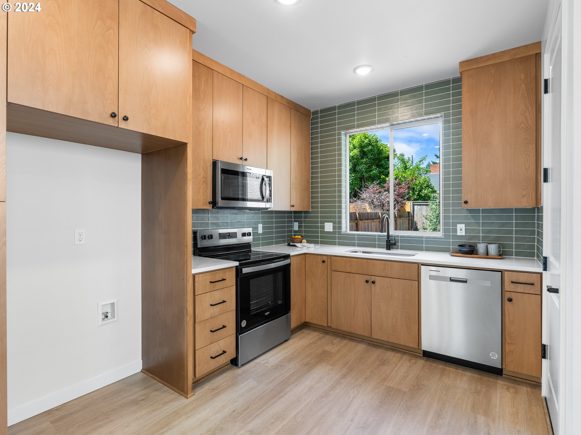 4835 NE Cesar E Chavez BLVD