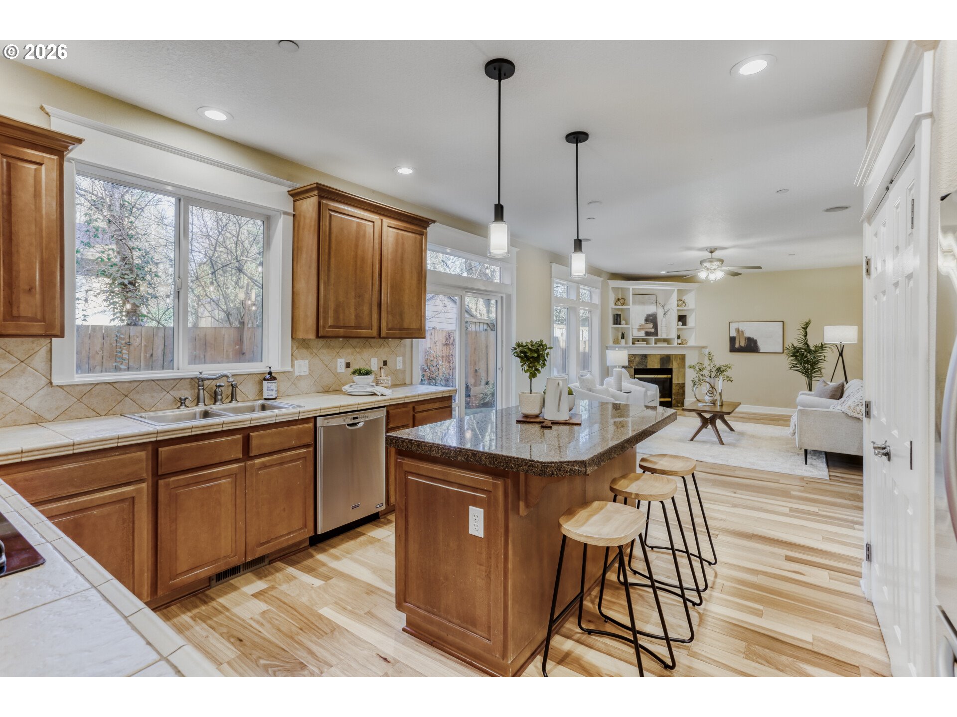 9001 SW ROBERT GRAY LN