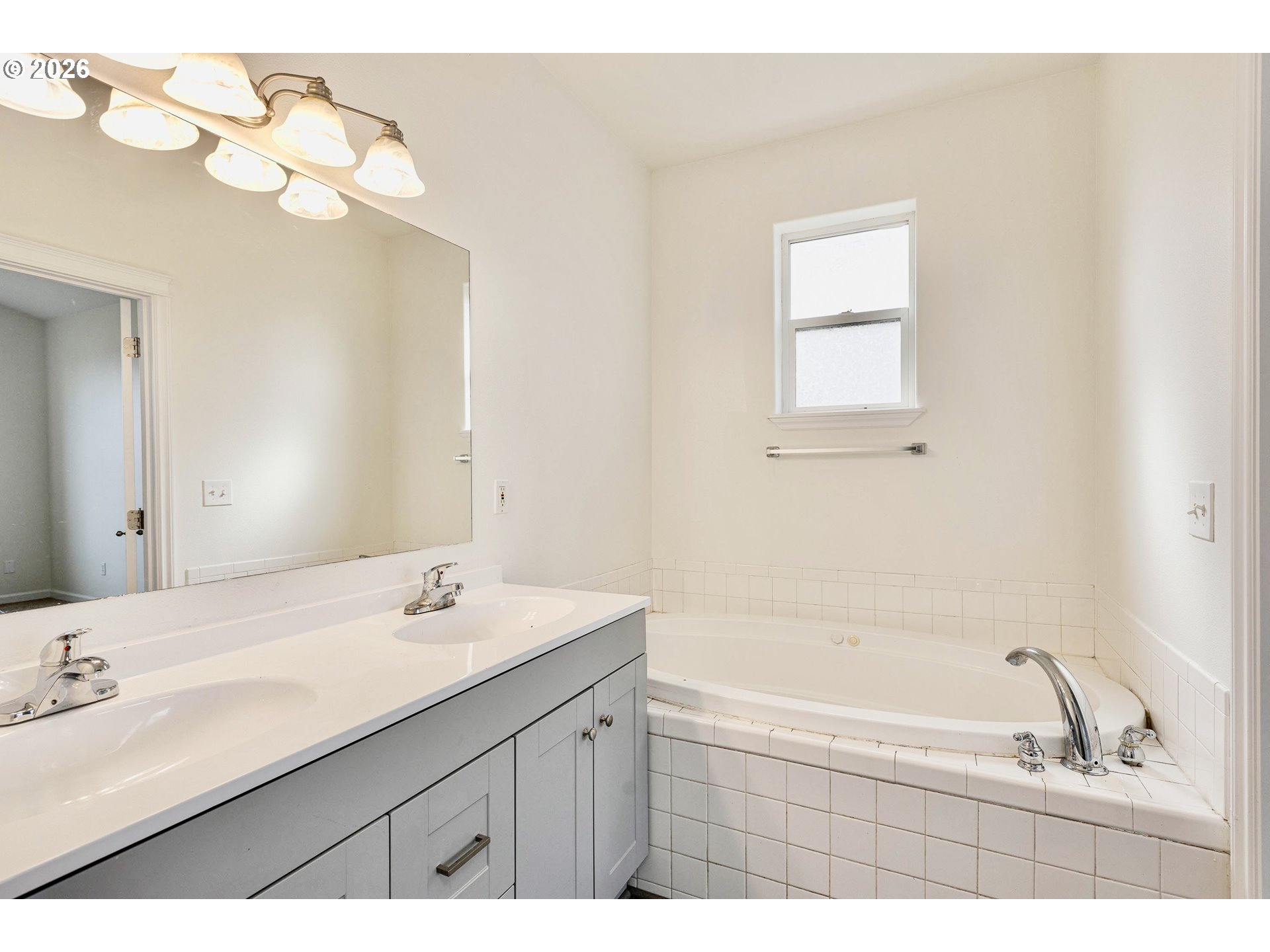 979 BURLEY HILL DR NW