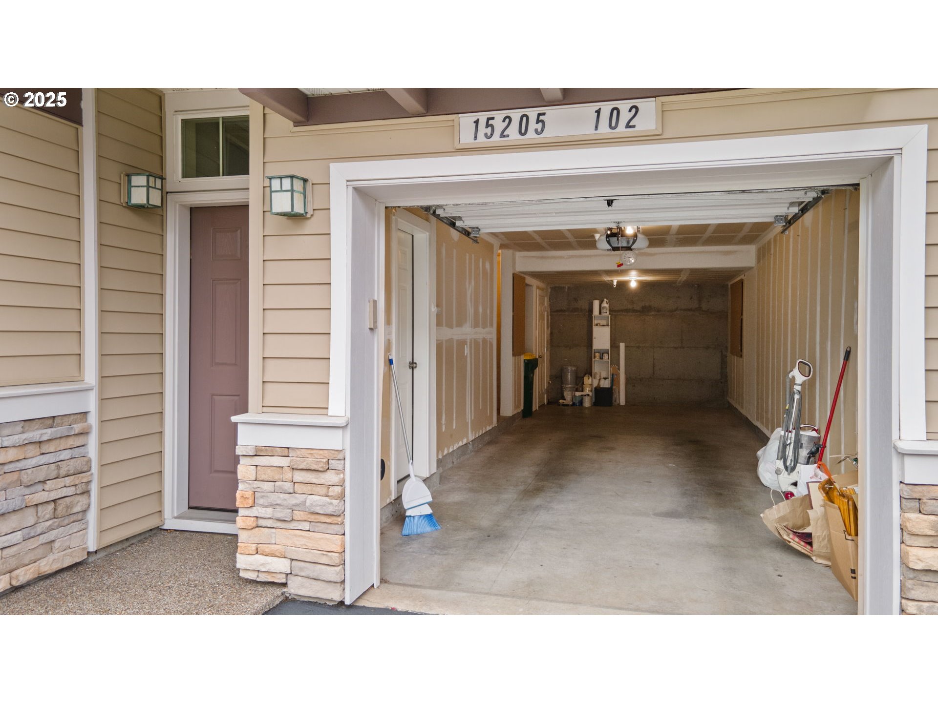 15205 SW WARBLER WAY 102