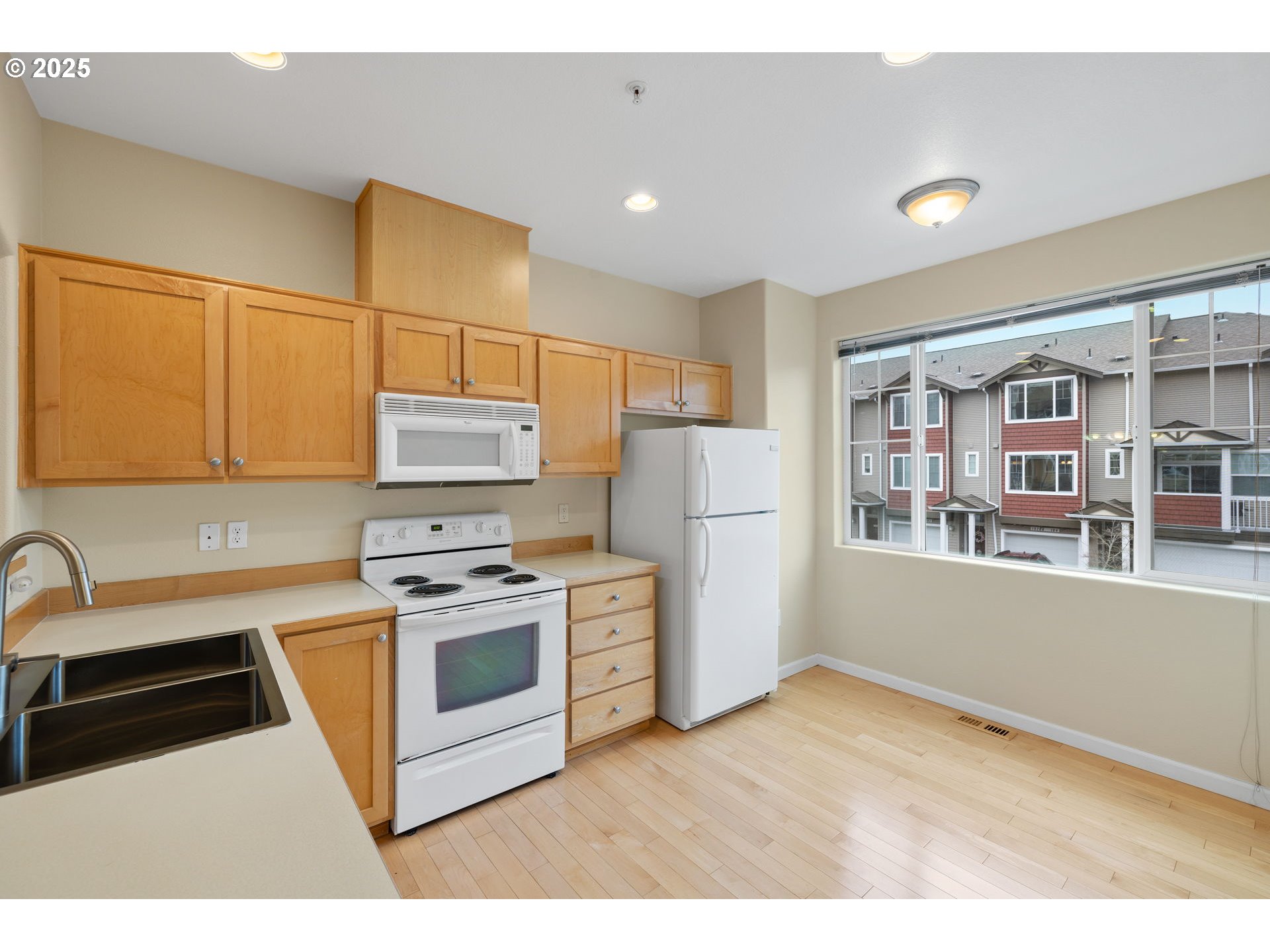 15205 SW WARBLER WAY 102