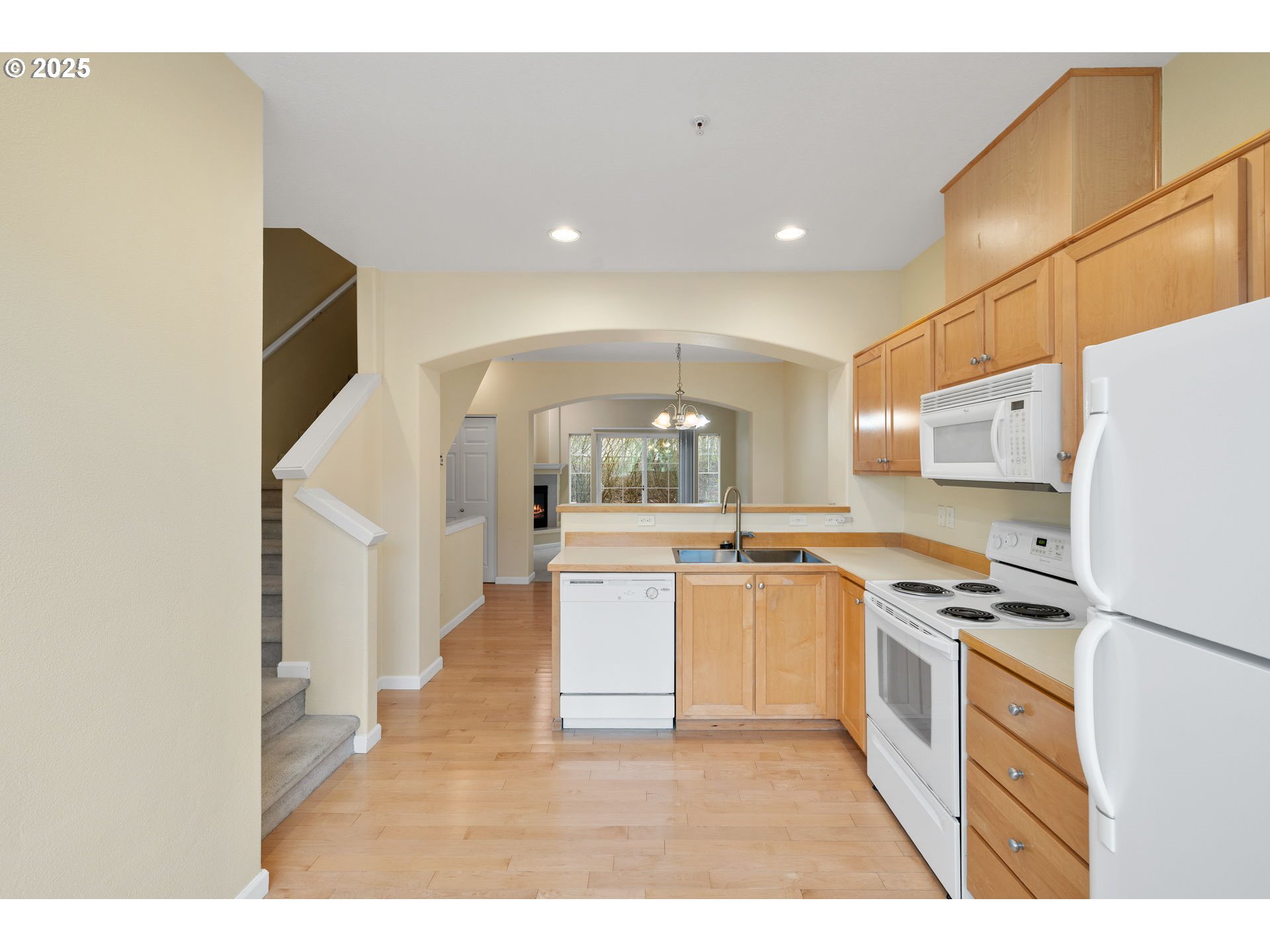 15205 SW WARBLER WAY 102