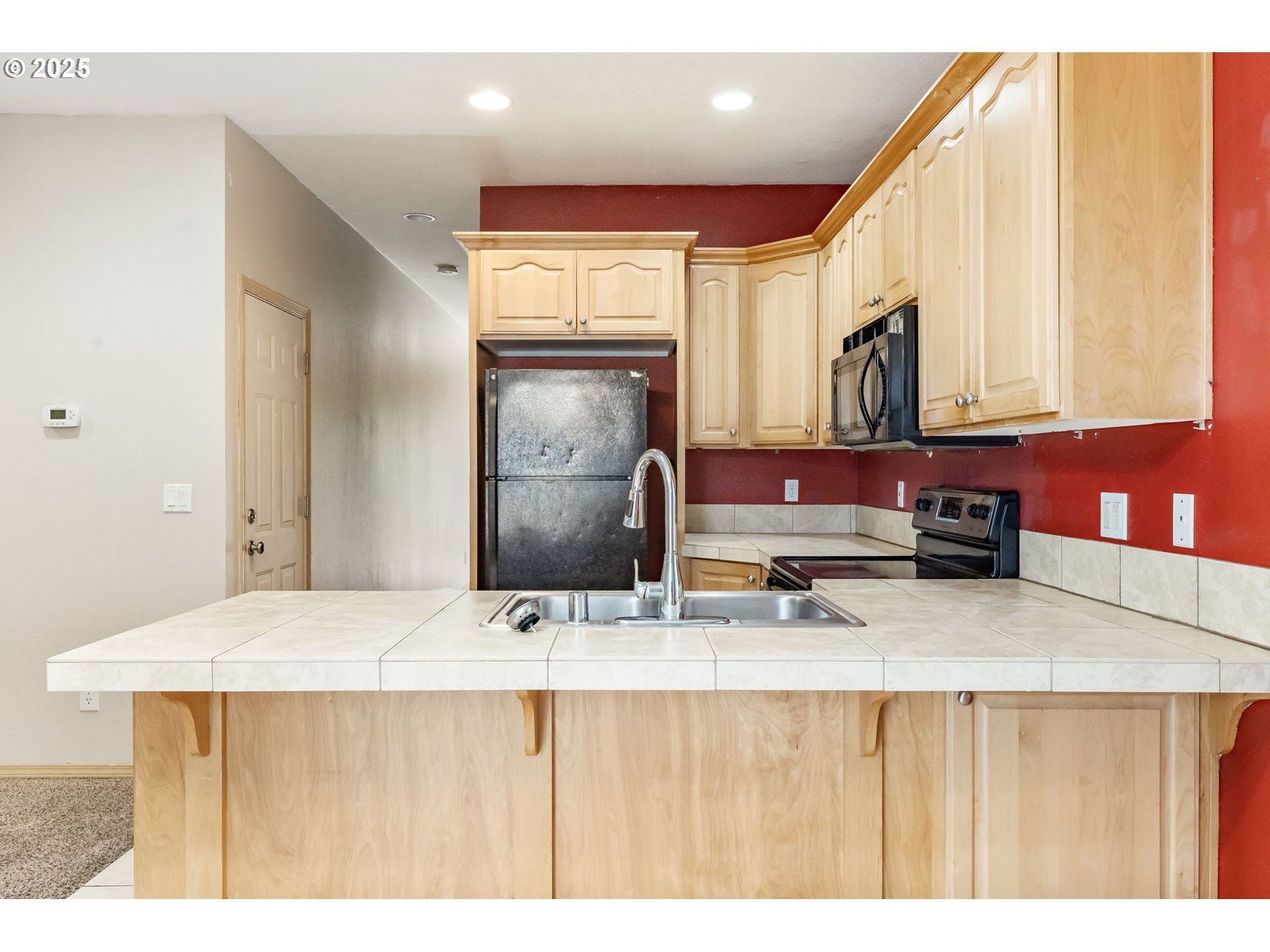 2833 NE STAPLETON RD