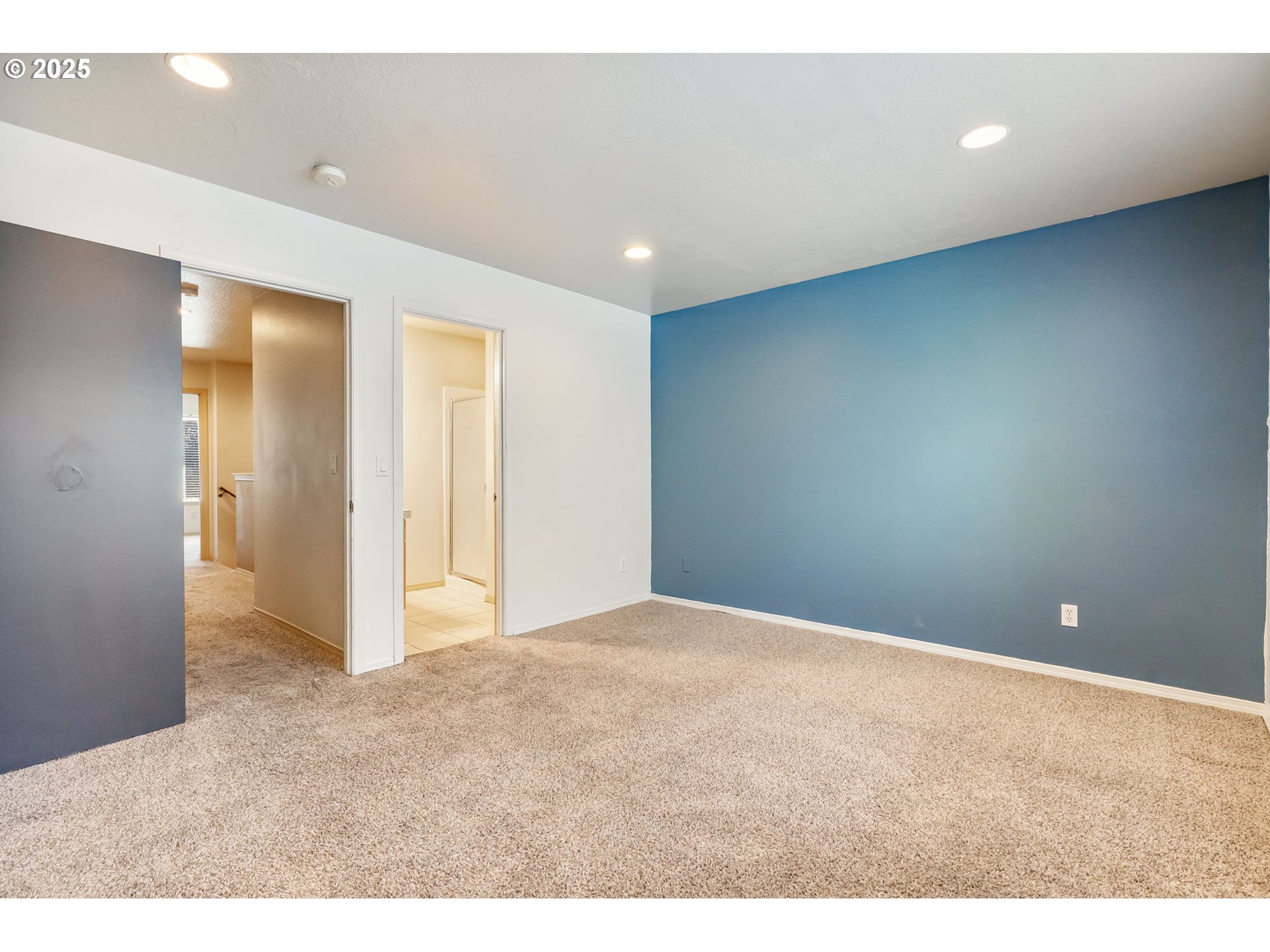 2833 NE STAPLETON RD