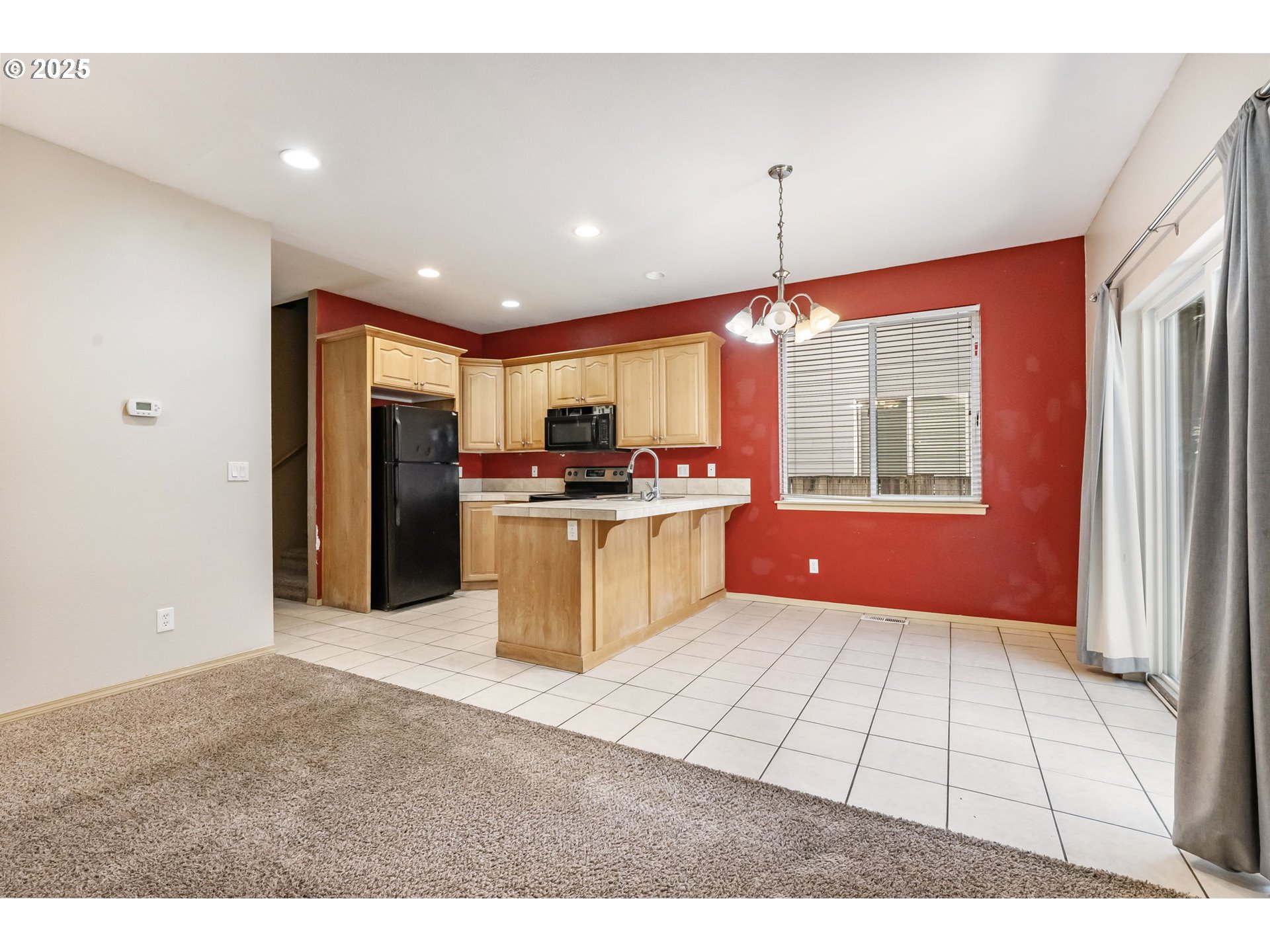 2833 NE STAPLETON RD