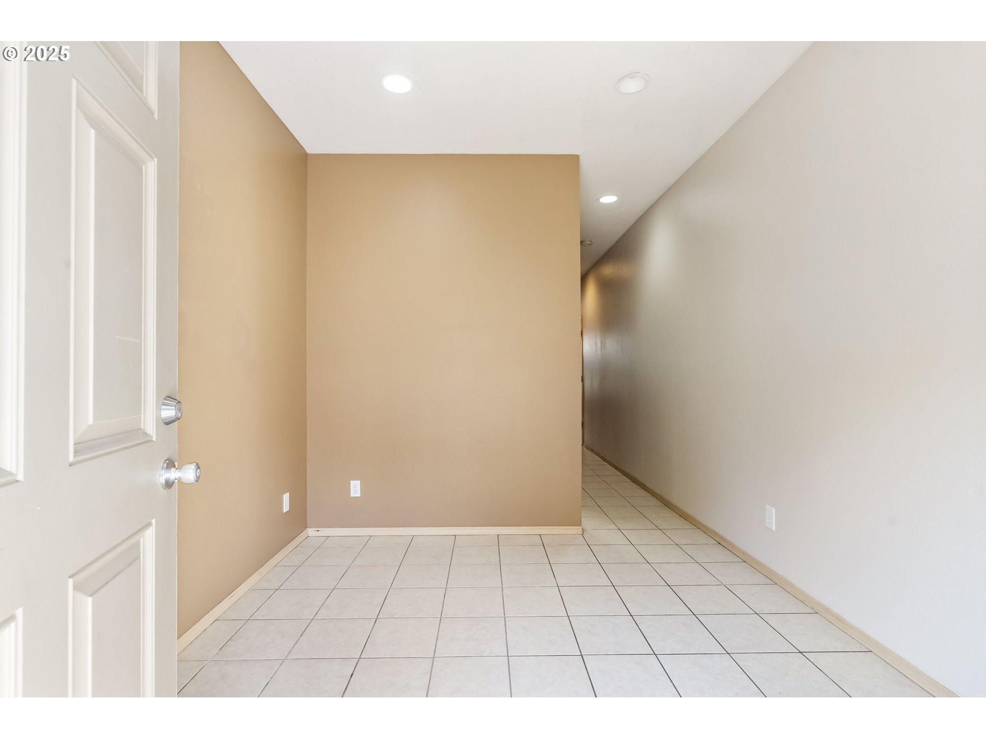 2833 NE STAPLETON RD