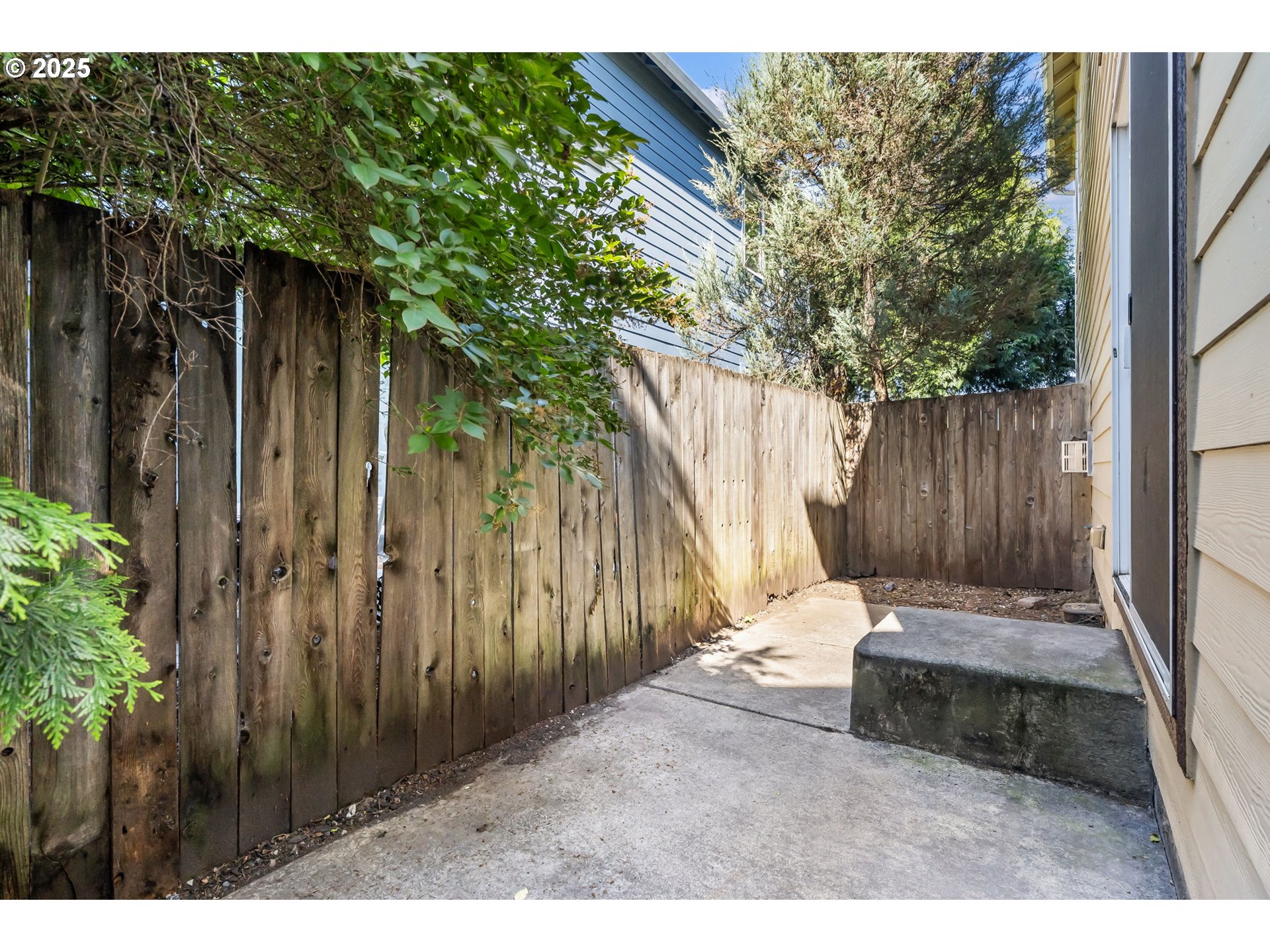 2833 NE STAPLETON RD