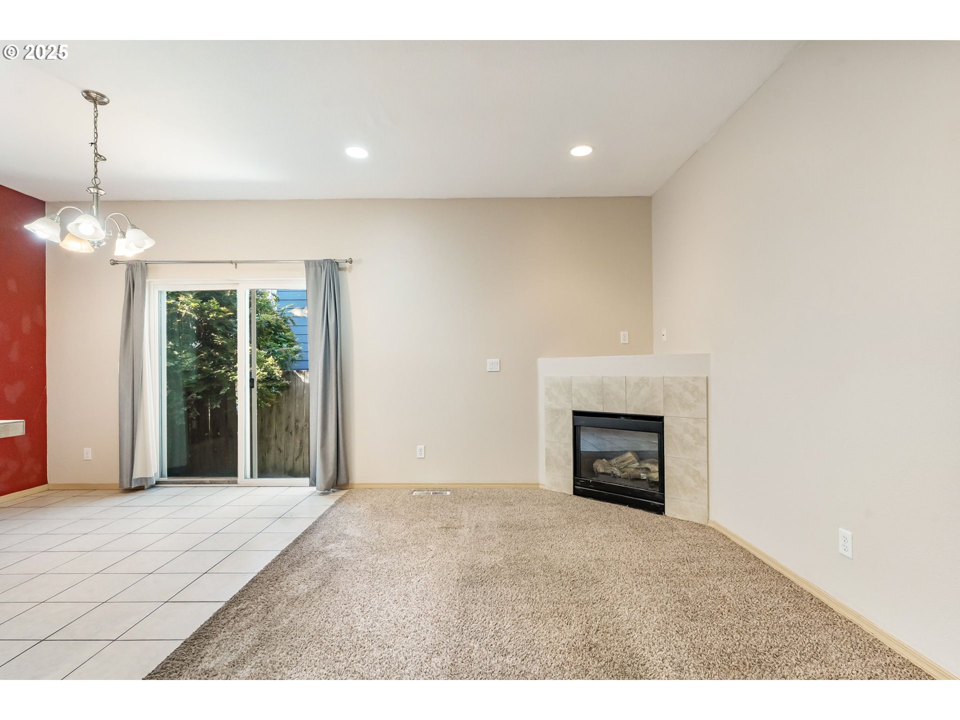 2833 NE STAPLETON RD