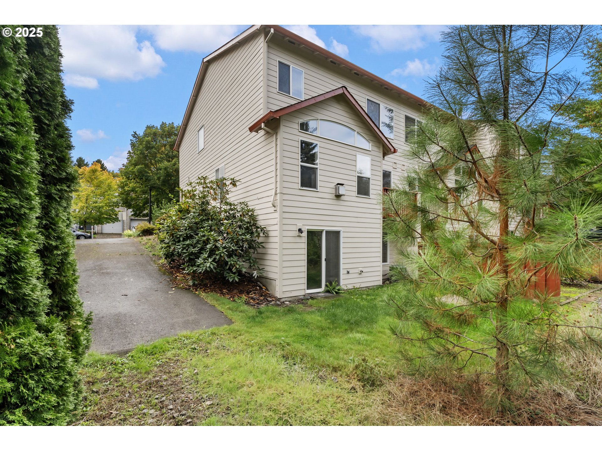 17703 SW HEATHERWOOD LN