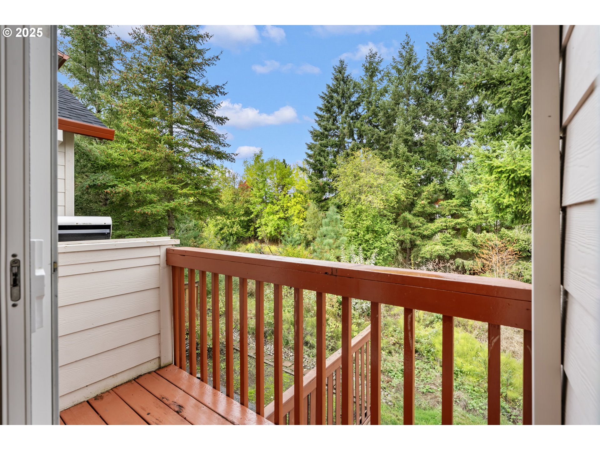 17703 SW HEATHERWOOD LN