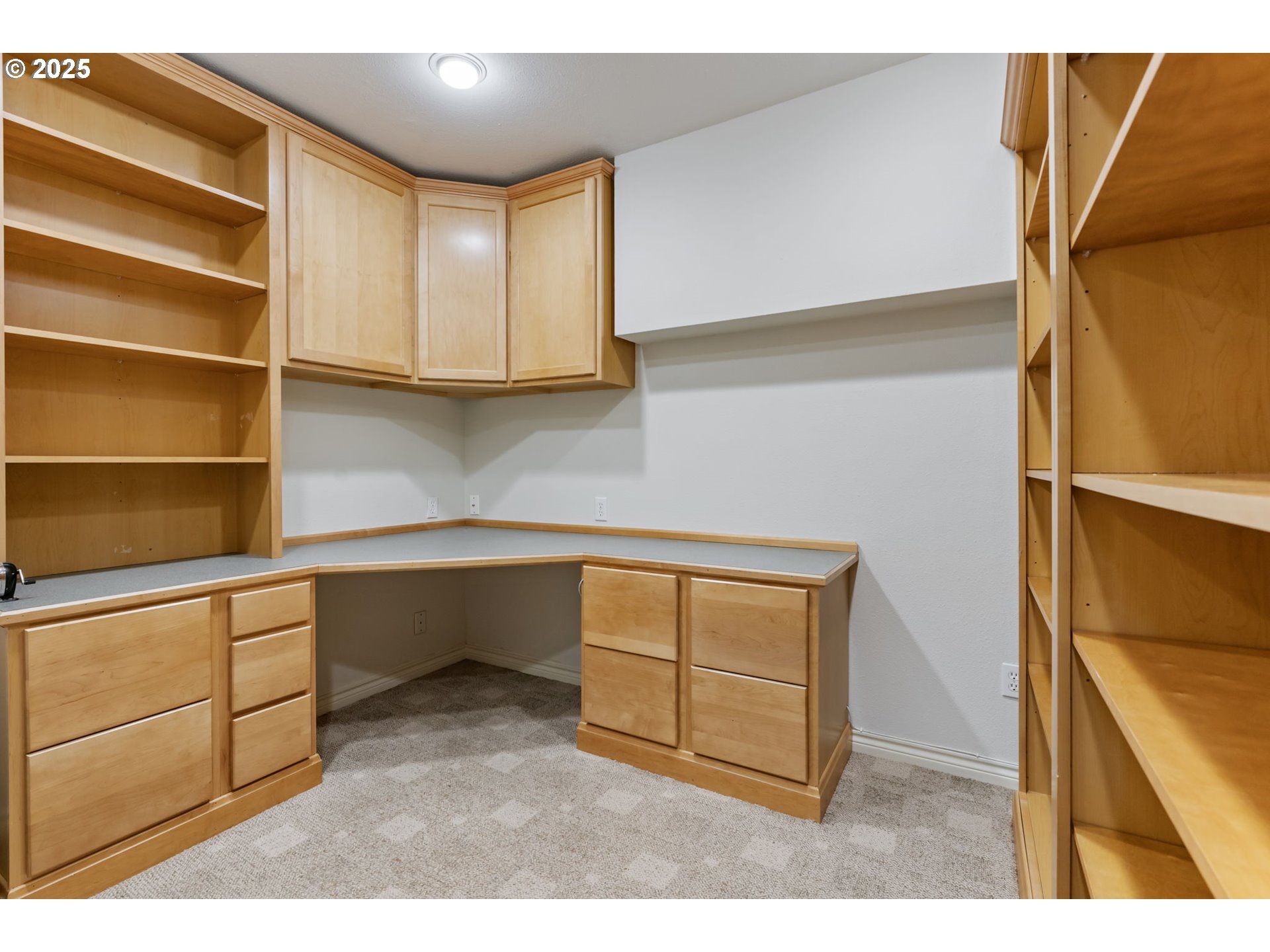 17703 SW HEATHERWOOD LN