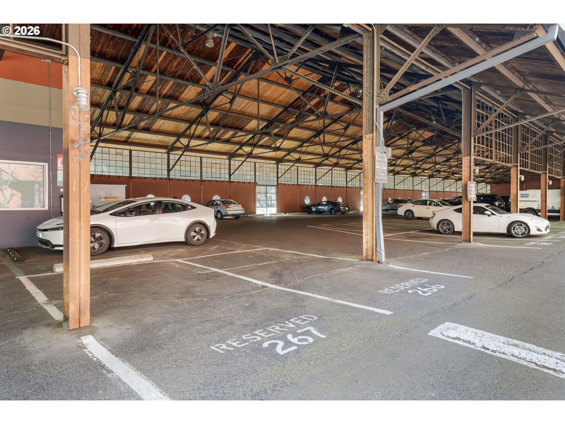 600 NW NAITO PKWY E