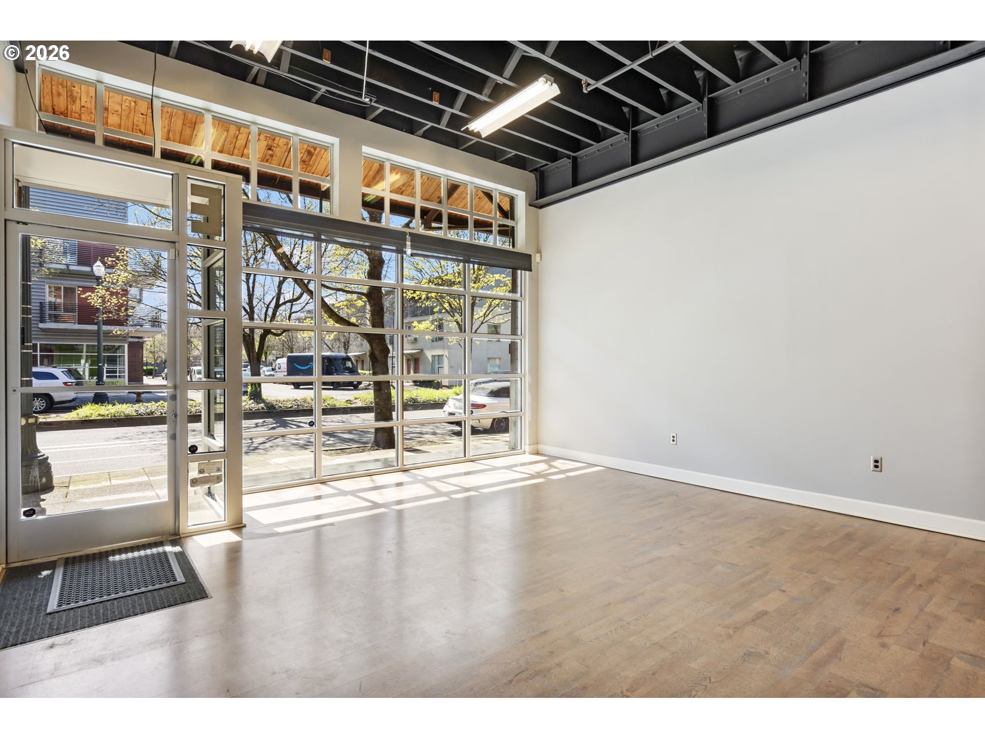 600 NW NAITO PKWY E