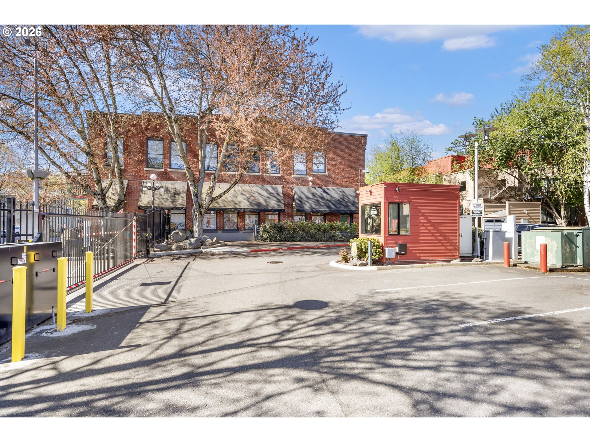 600 NW NAITO PKWY E