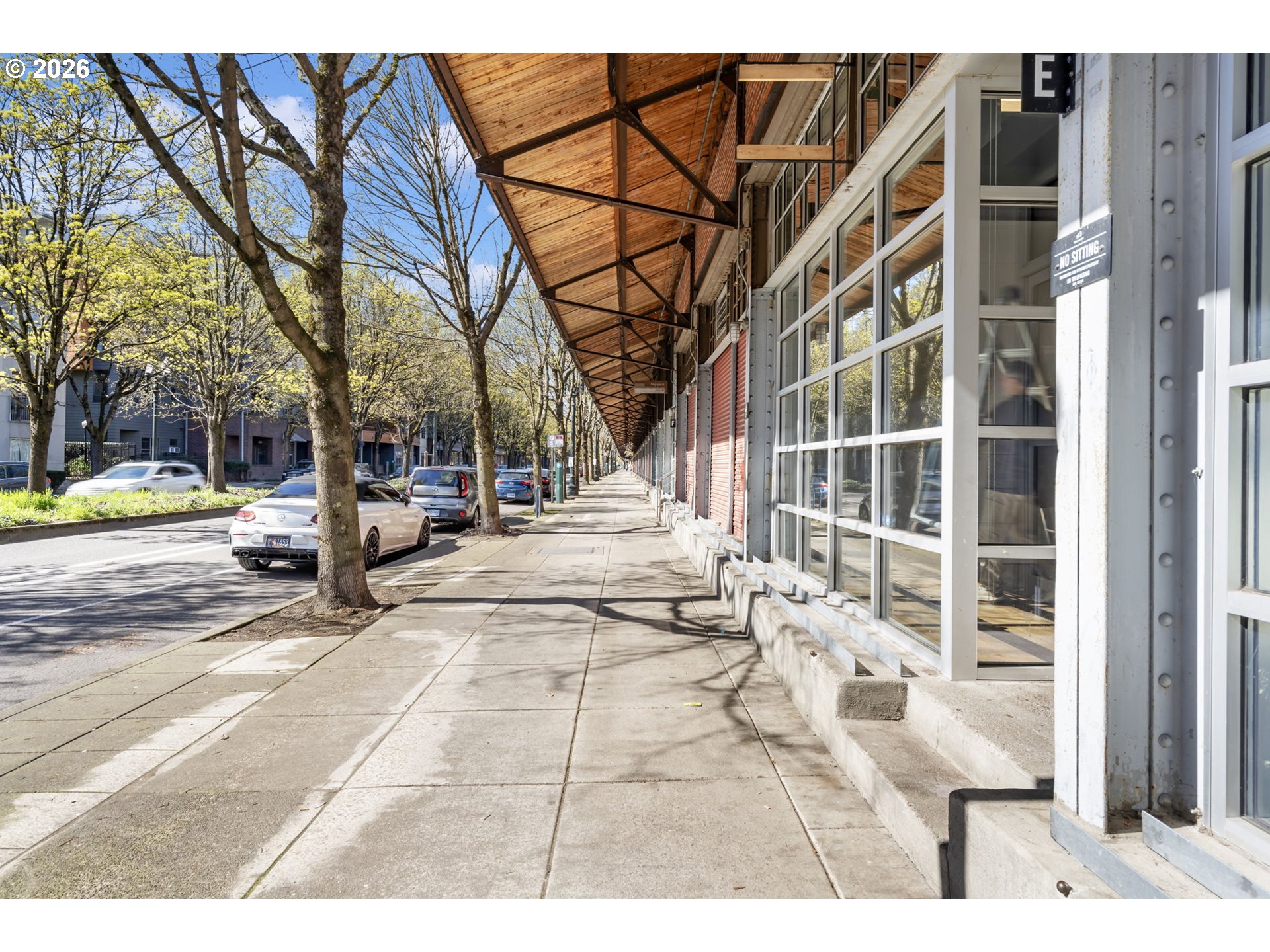 600 NW NAITO PKWY E