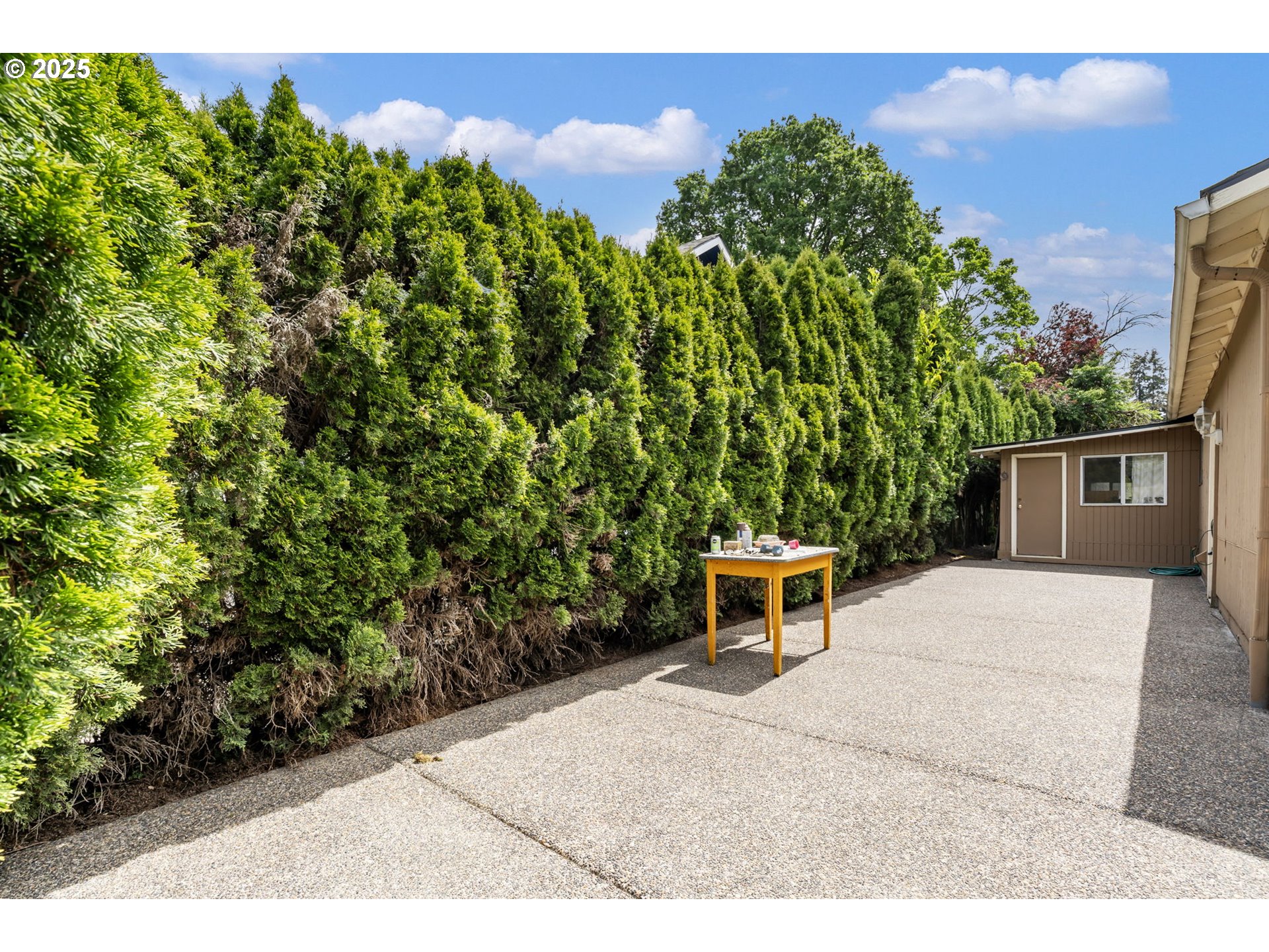 4402 NE EMERSON ST A