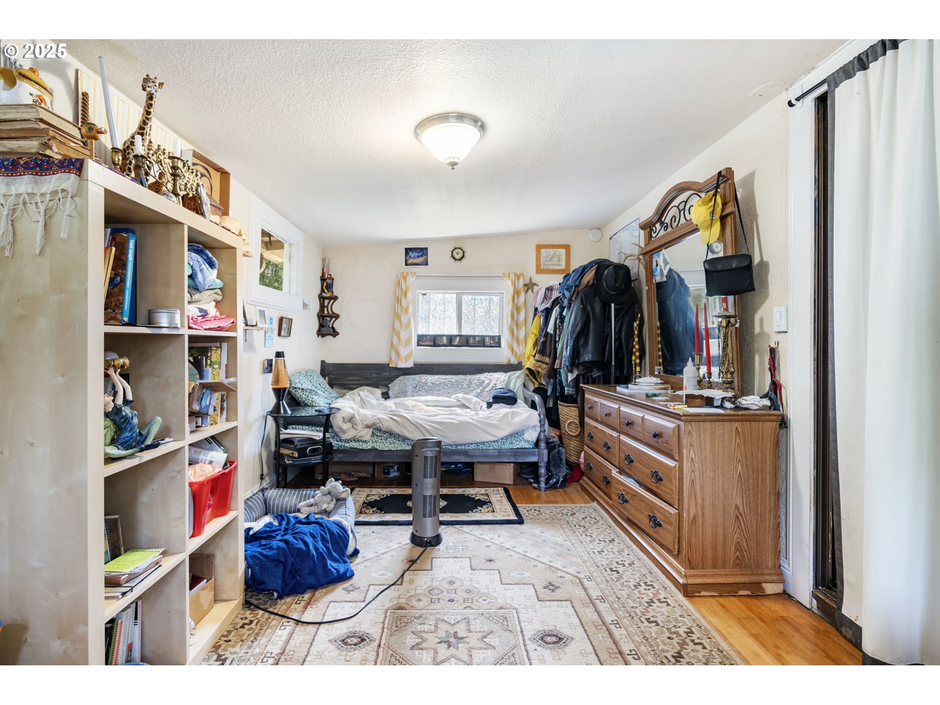 4402 NE EMERSON ST A