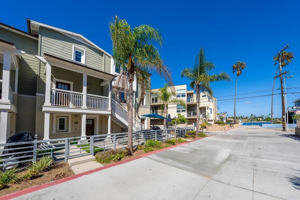 836 Santa Barbara Place