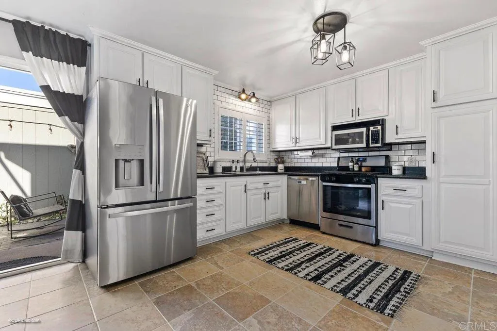 2525 Jefferson St. Unit: A