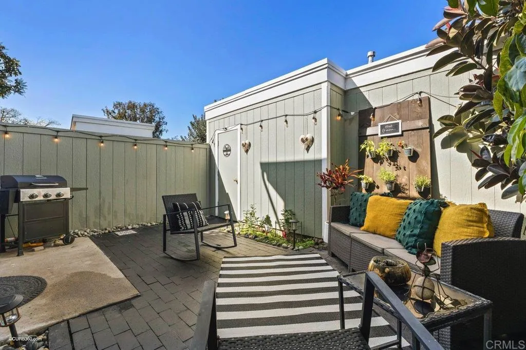 2525 Jefferson St. Unit: A