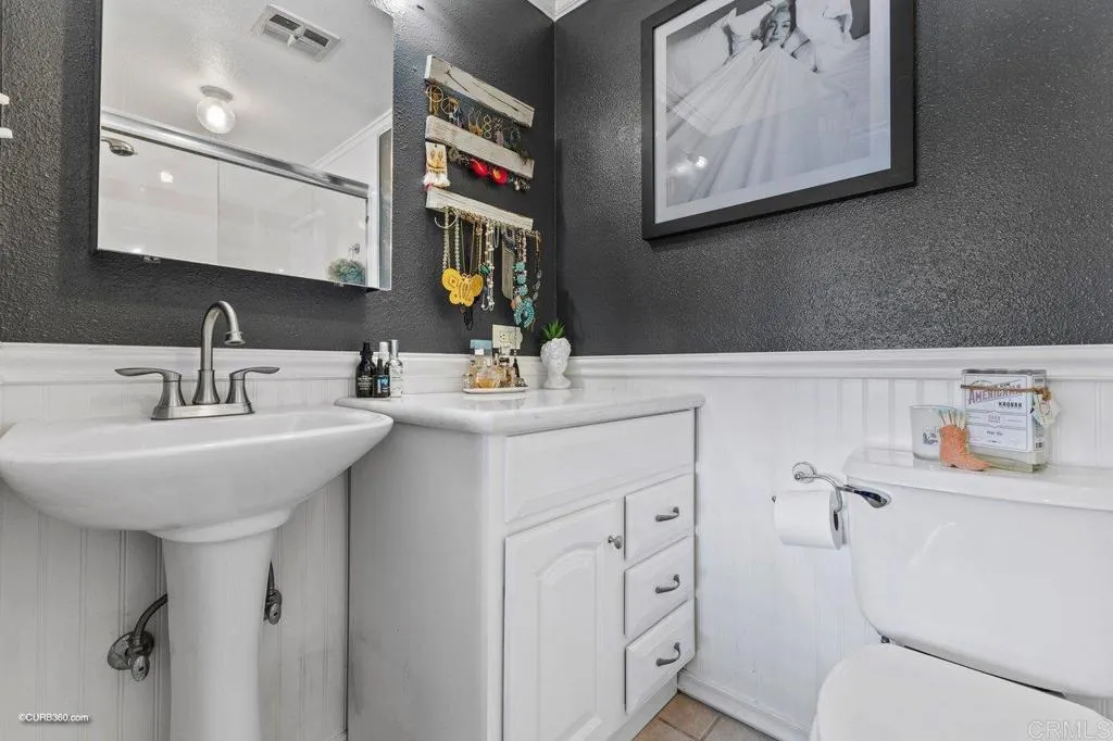 2525 Jefferson St. Unit: A