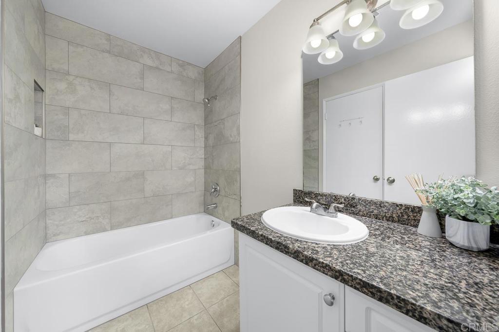 17123 W Bernardo Dr 105