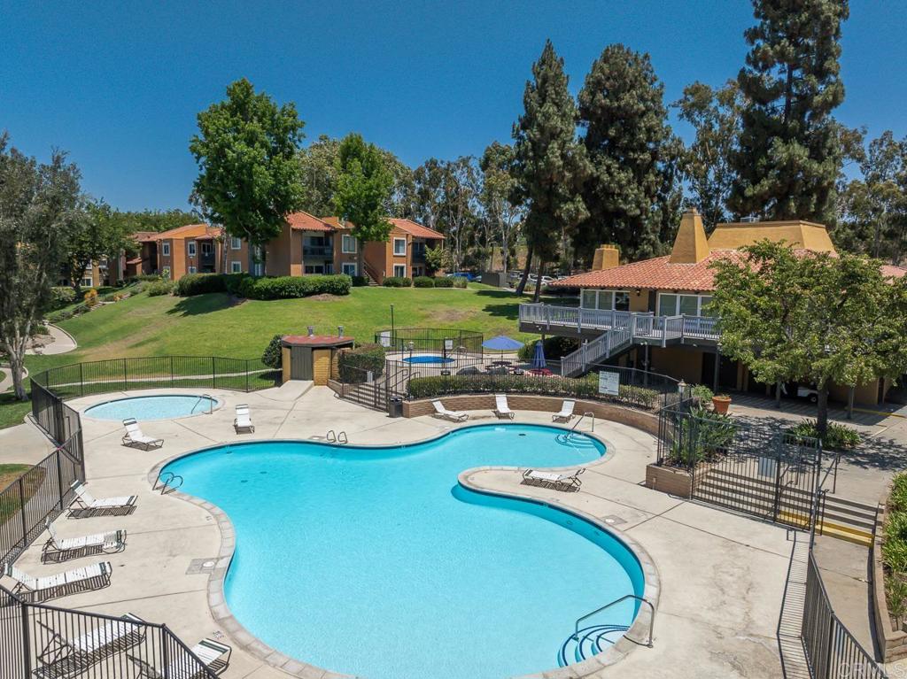 17123 W Bernardo Dr 105