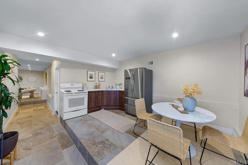 5604 Toyon Road