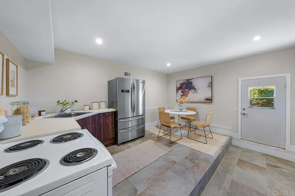 5604 Toyon Road