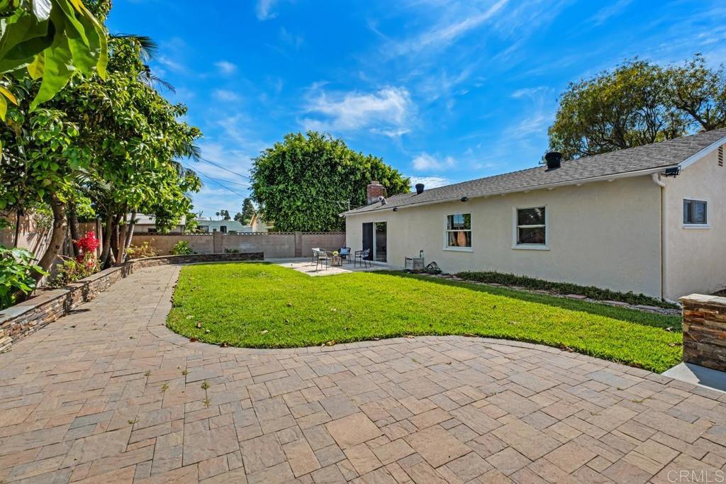 16002 Warren Lane