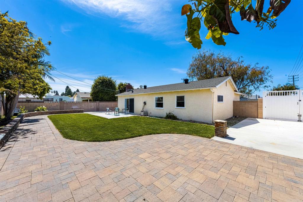 16002 Warren Lane