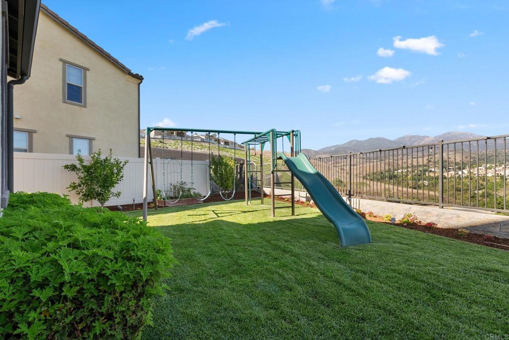1832 Aliso Canyon Dr