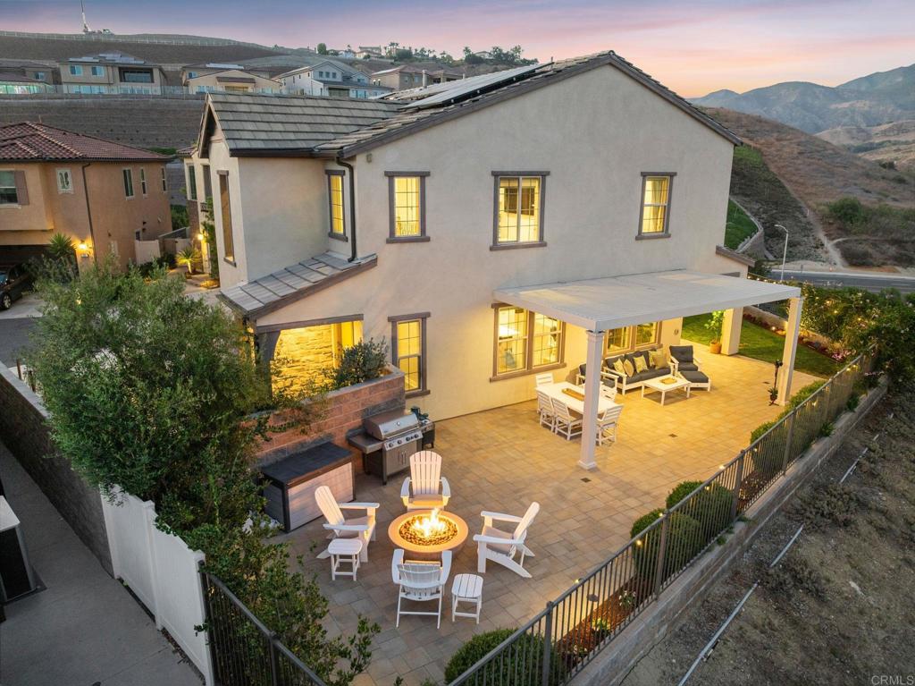 1832 Aliso Canyon Dr